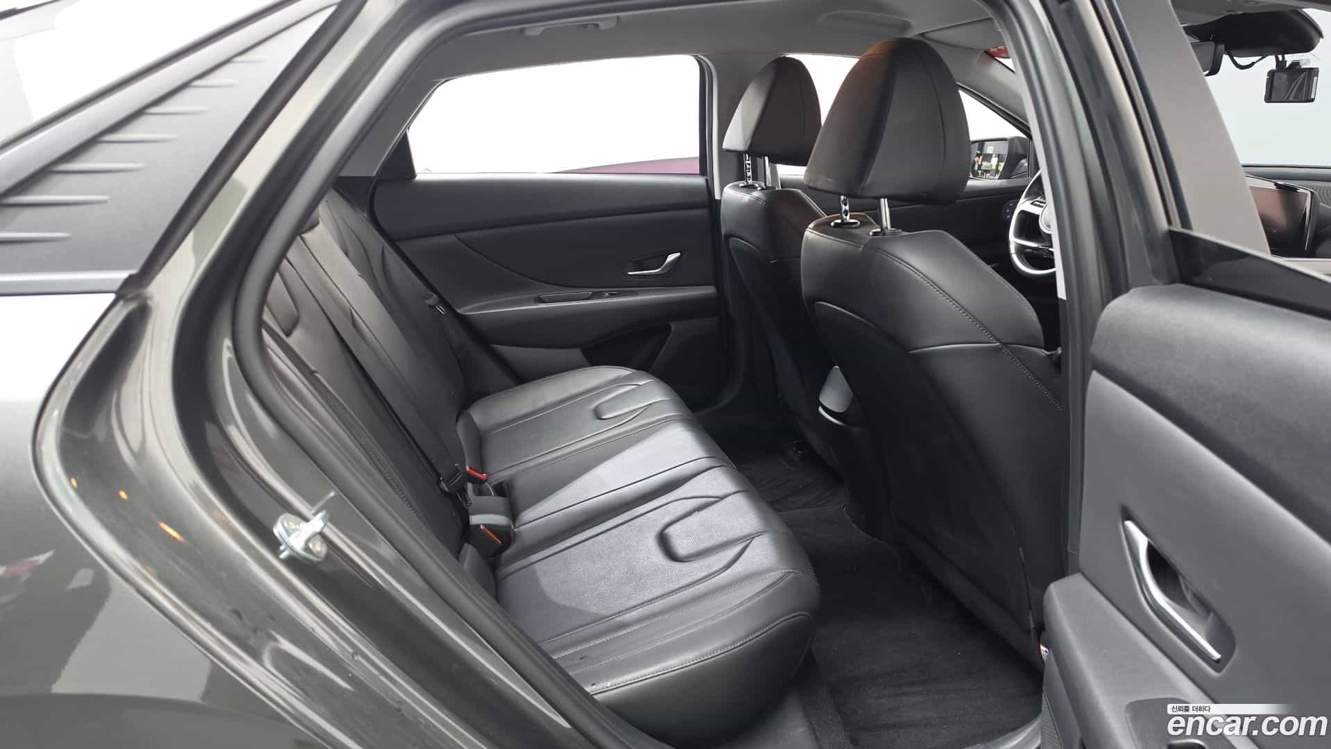 AVANTE Hyundai 2021.2-OPTION-015