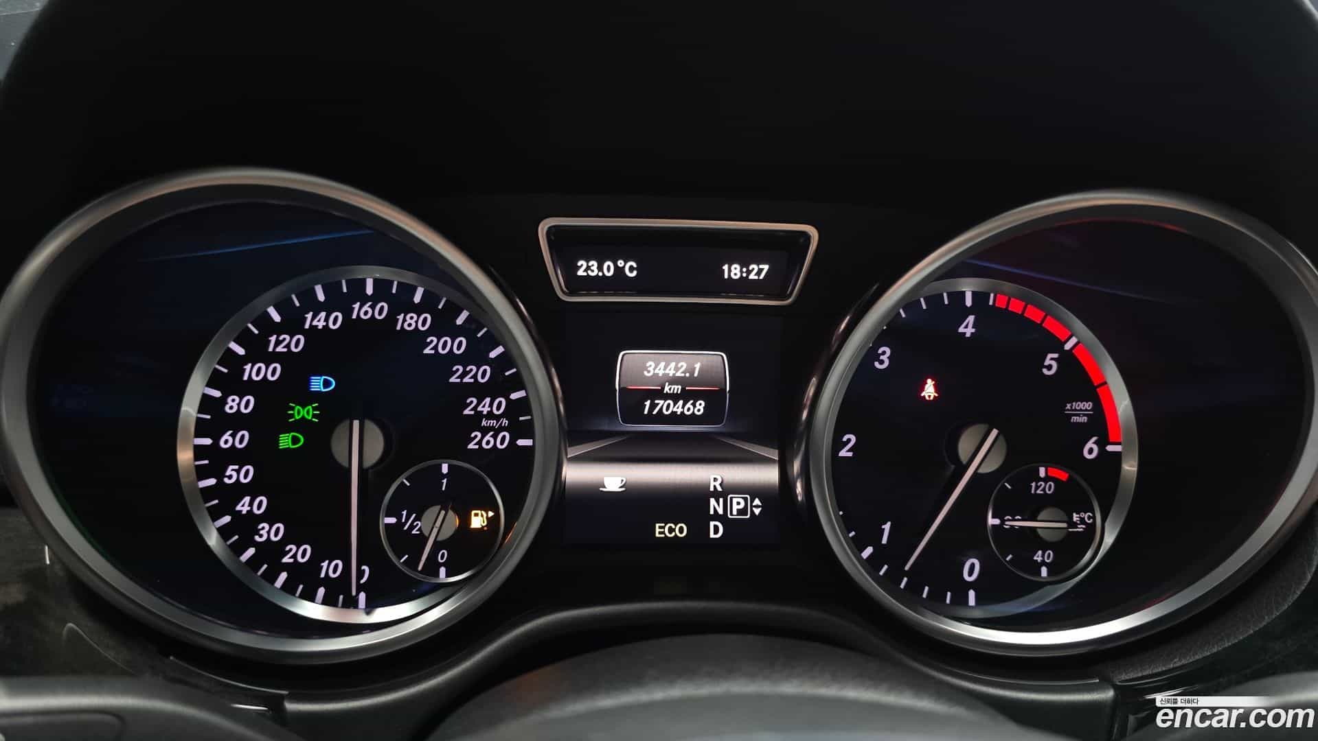 M-class Mercedes-Benz 2013.1-INNER-008