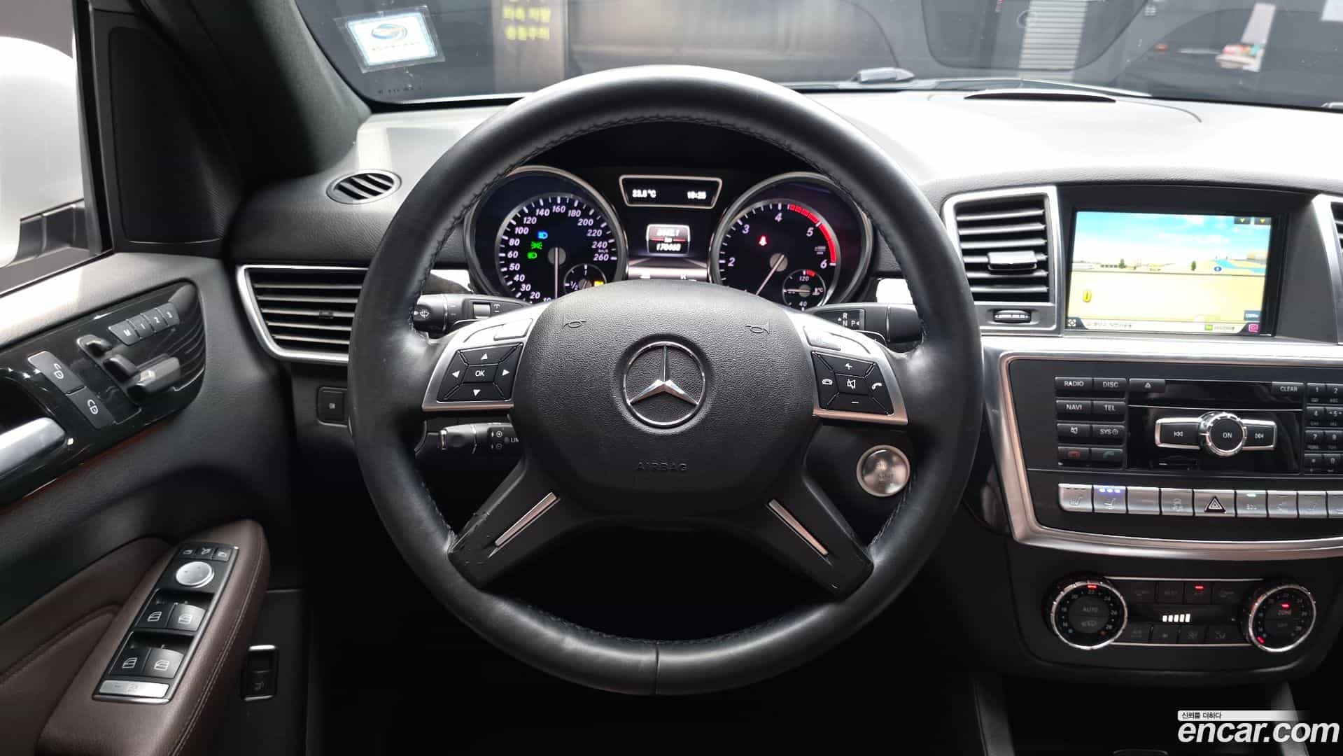 M-class Mercedes-Benz 2013.1-OPTION-017