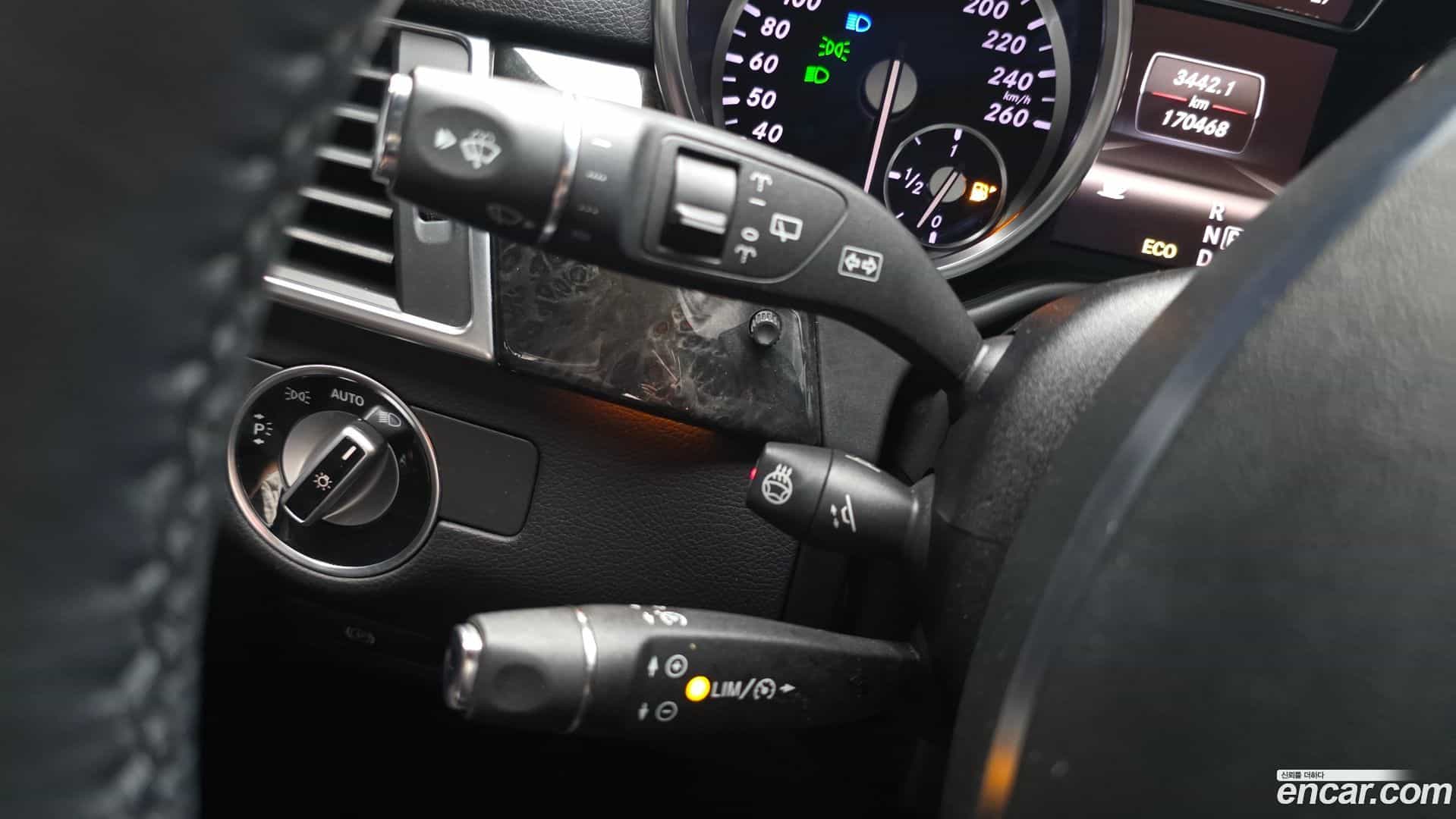 M-class Mercedes-Benz 2013.1-OPTION-021