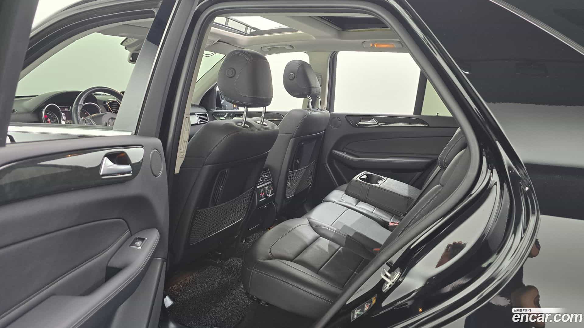 GLE-Class Mercedes-Benz 2017.0-OPTION-016