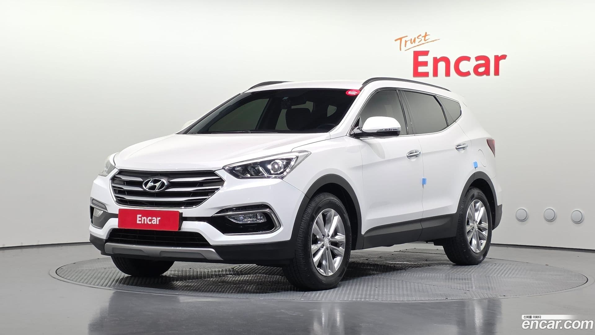 Main__Slider__Photo:Santafe Hyundai 2016.1-0
