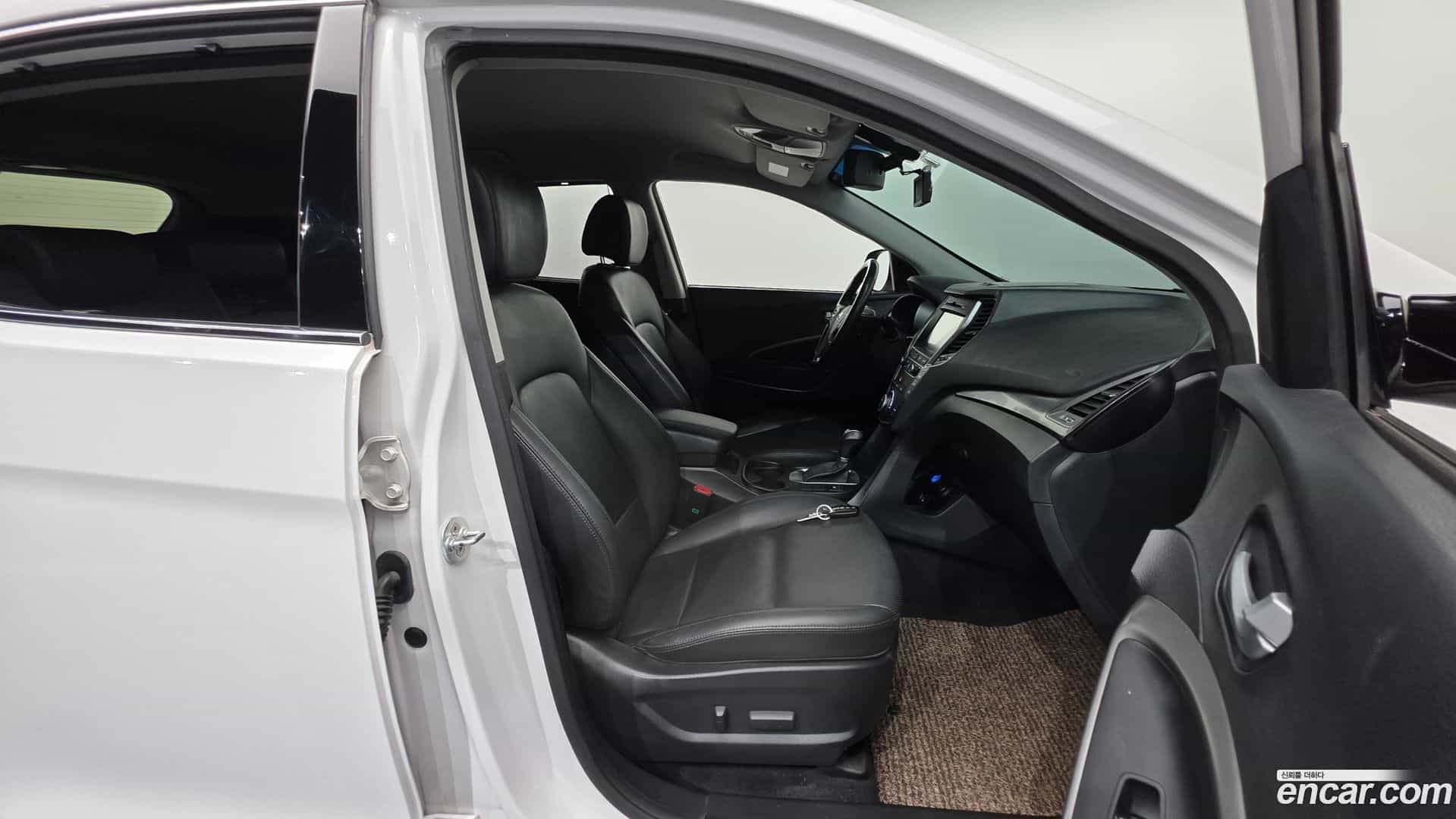Santafe Hyundai 2016.1-INNER-010