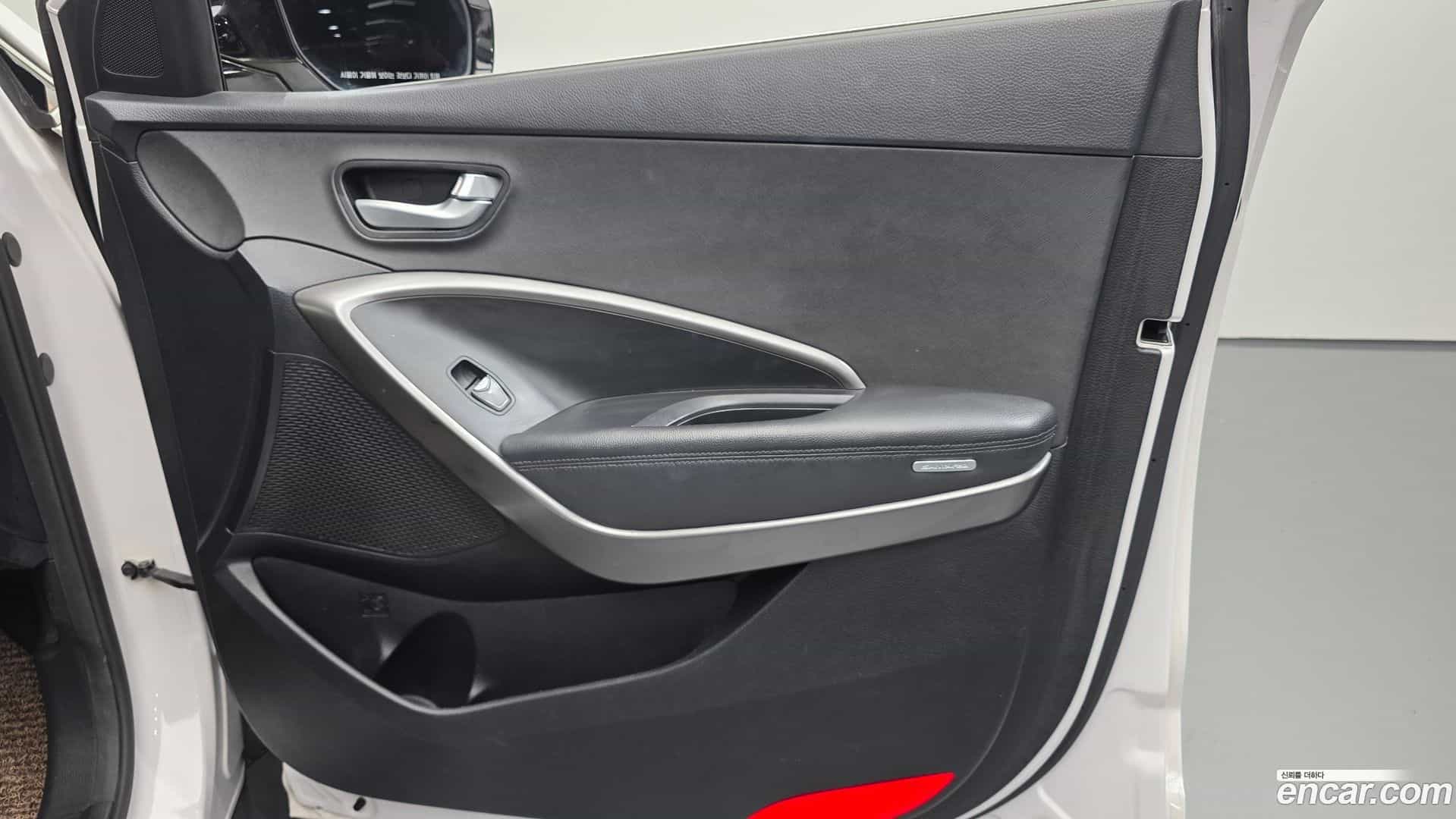 Santafe Hyundai 2016.1-INNER-035
