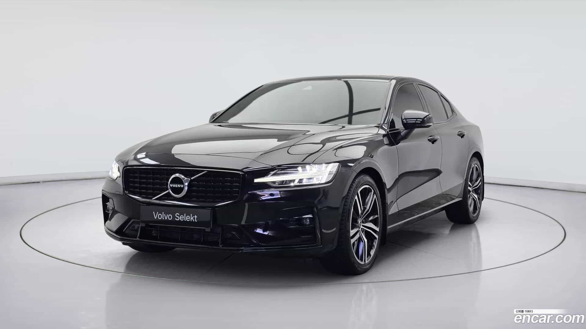S60 Volvo 2022.0-OUTER-001