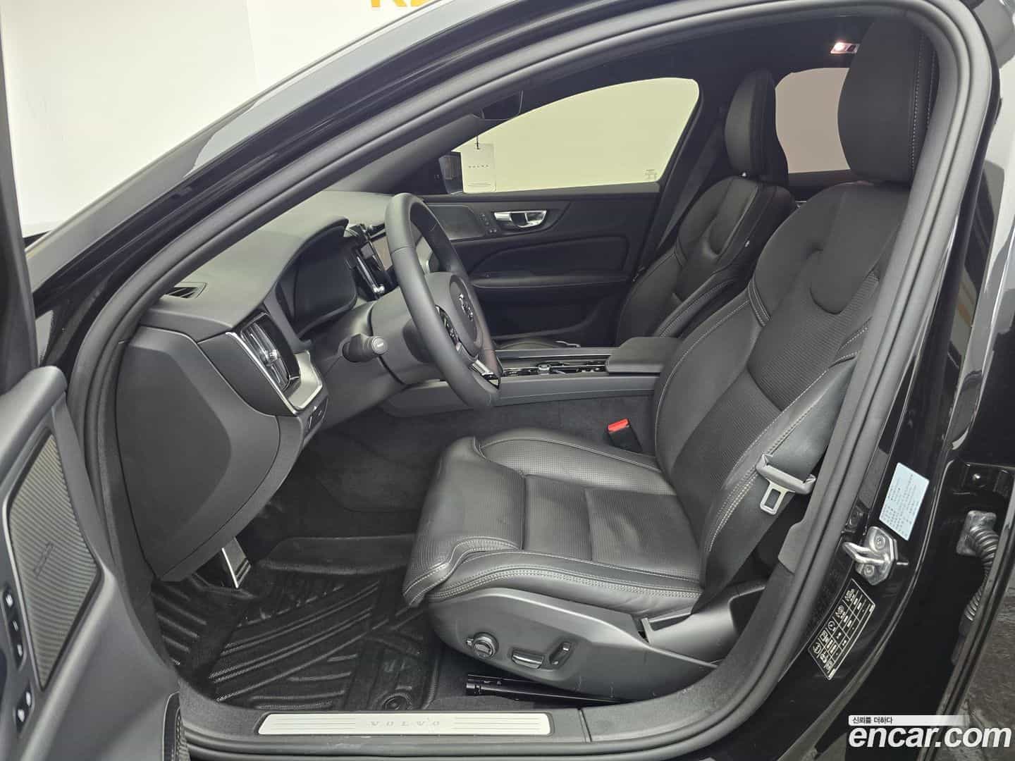 S60 Volvo 2022.0-INNER-007