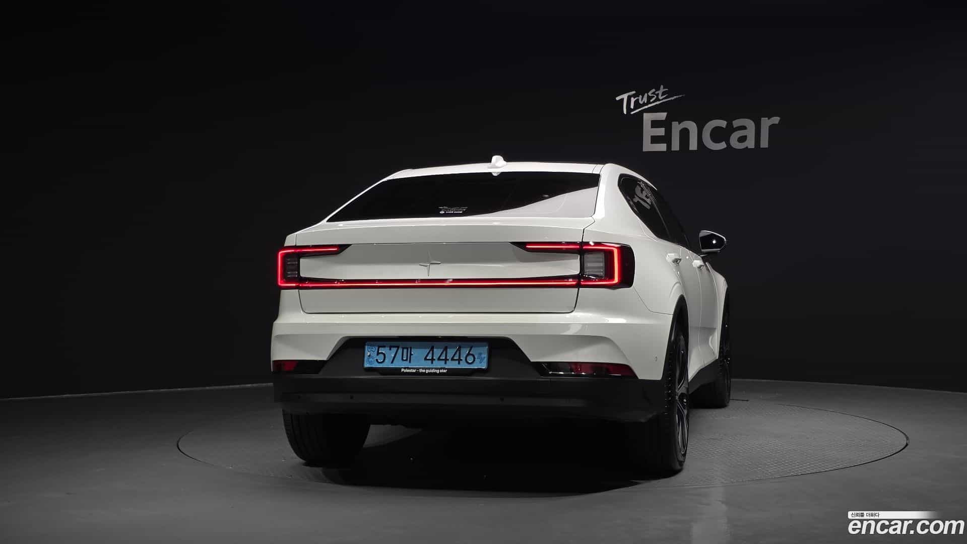 Polestar 2 Polestar 2022.8-OUTER-004
