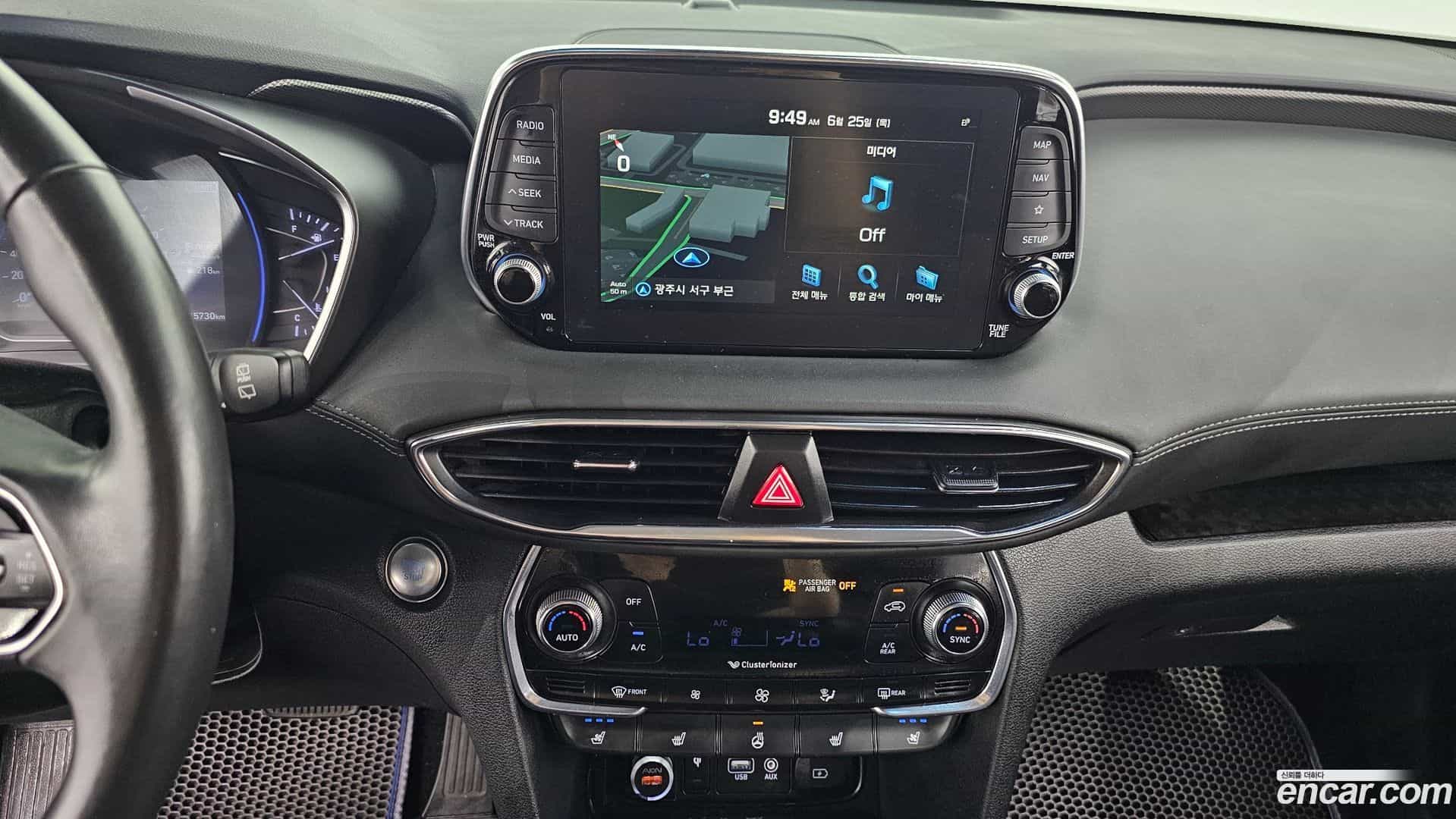 Santafe Hyundai 2018.2-OPTION-018
