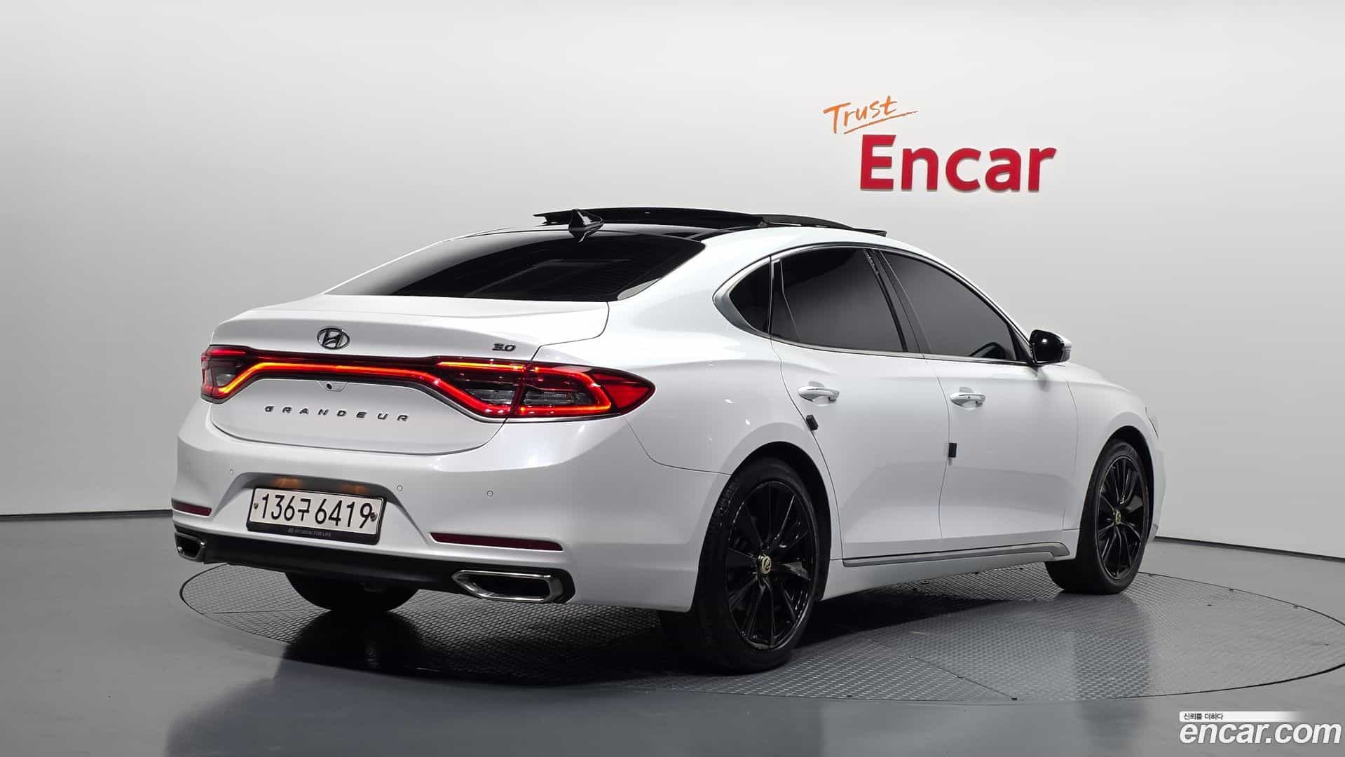 Grandeur Hyundai 2017.0-OUTER-002