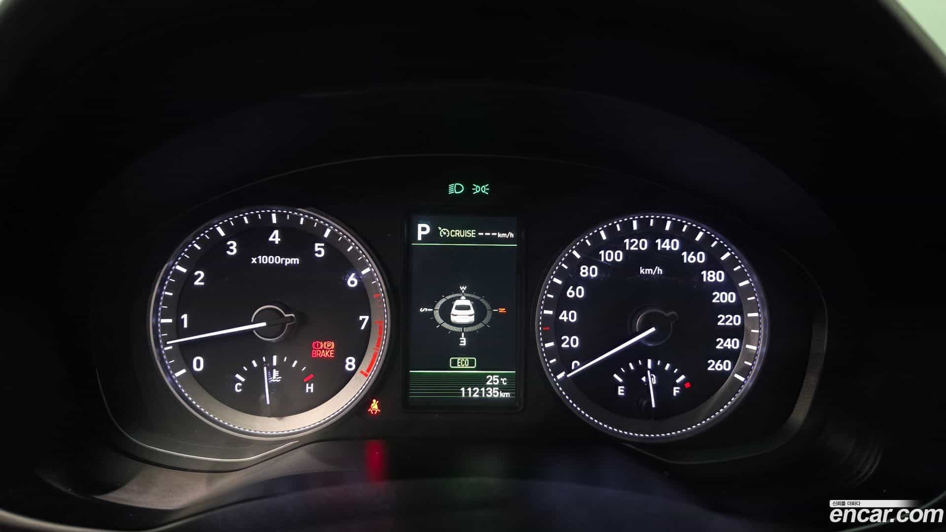 Grandeur Hyundai 2017.0-INNER-008