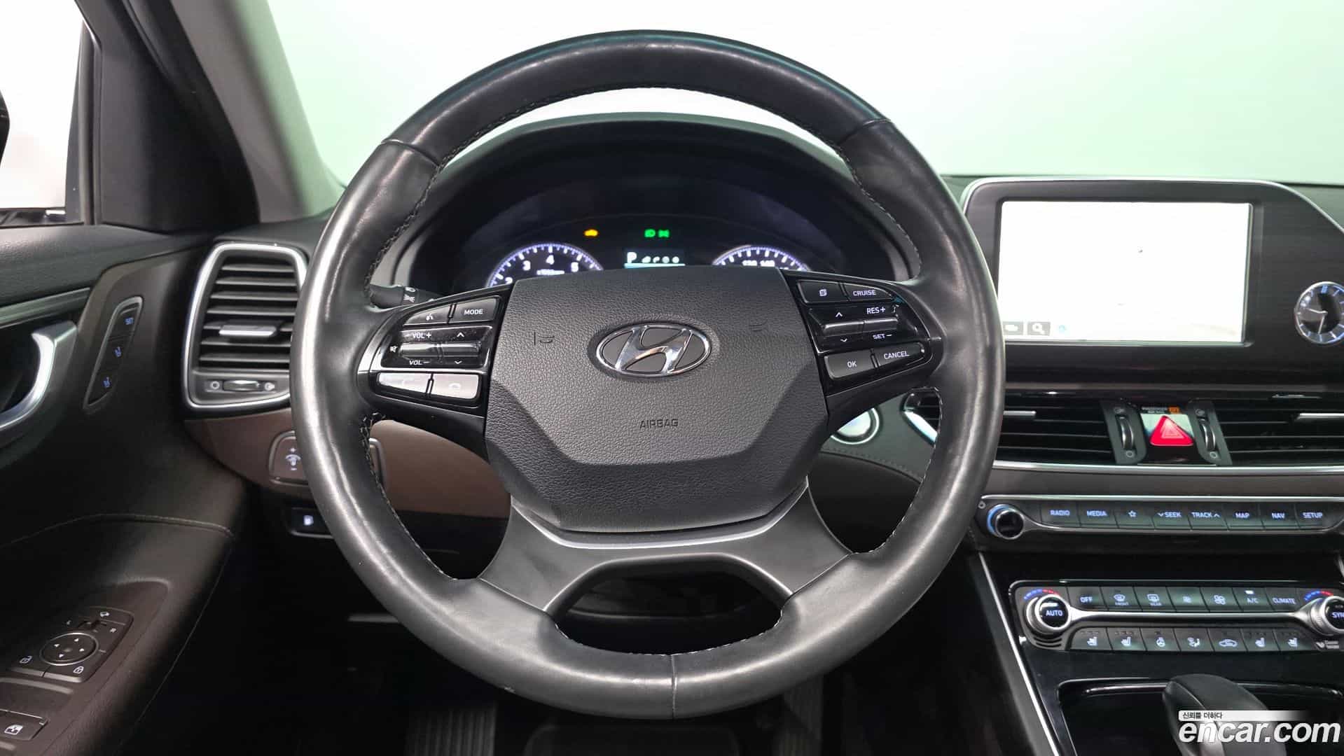 Grandeur Hyundai 2017.0-OPTION-017