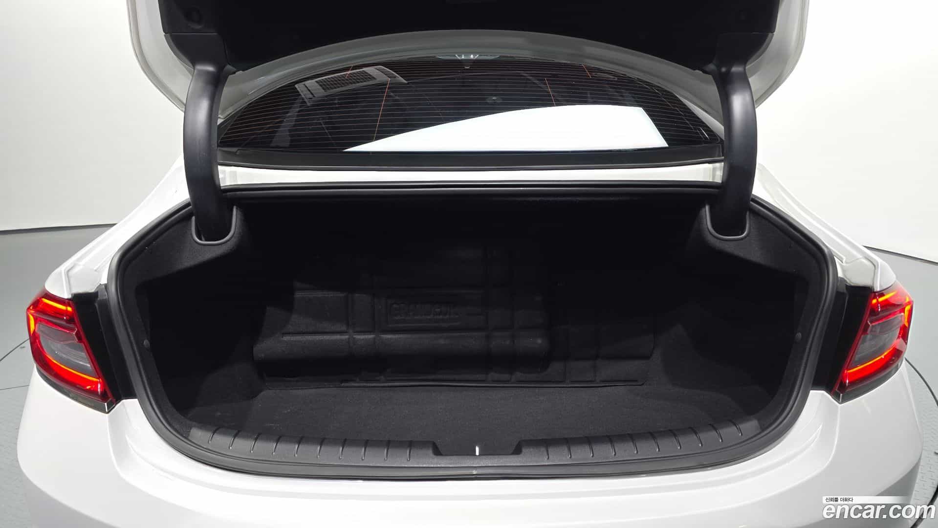 Grandeur Hyundai 2017.0-OPTION-024