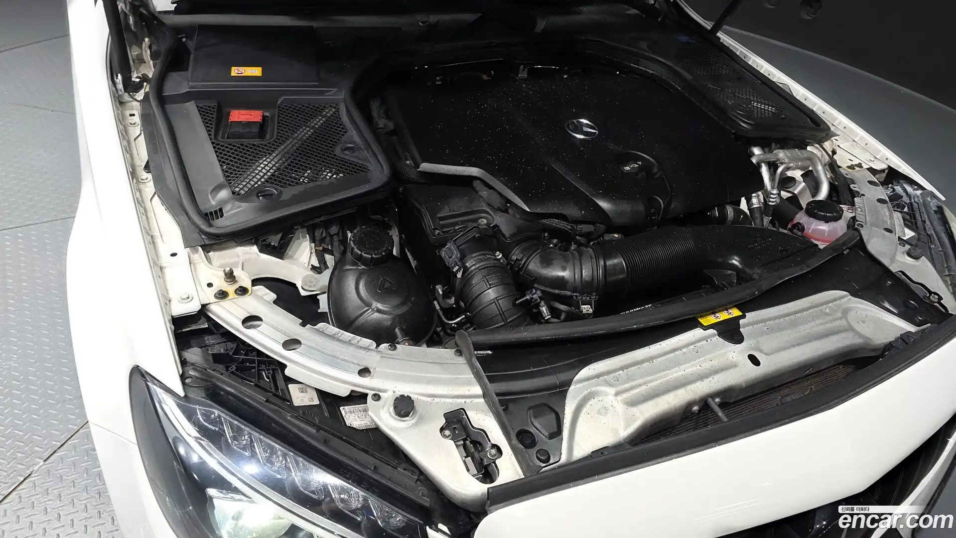 C-Class Mercedes-Benz 2015.9-OUTER-006