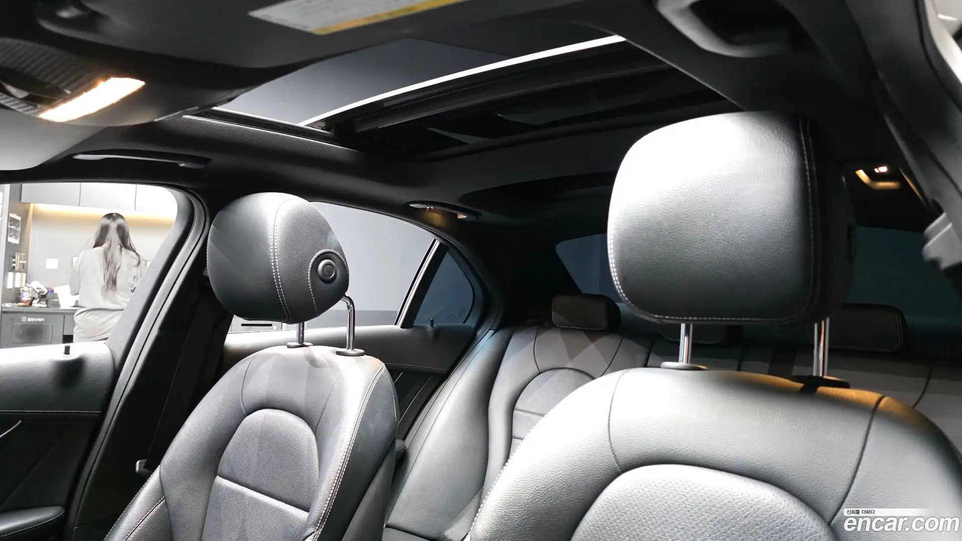 C-Class Mercedes-Benz 2015.9-OPTION-023