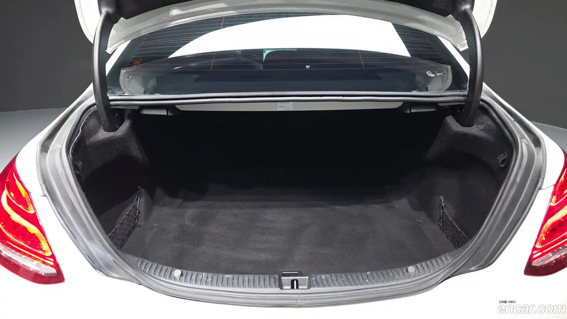 C-Class Mercedes-Benz 2015.9-OPTION-024