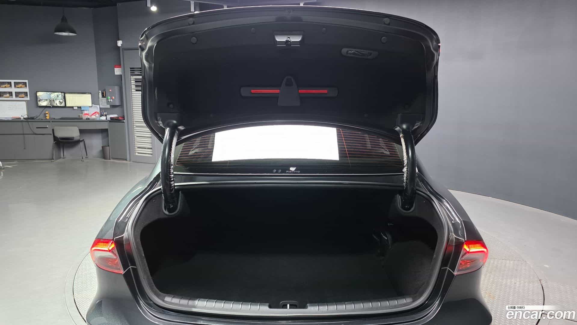 Grandeur Hyundai 2021.3-OPTION-024