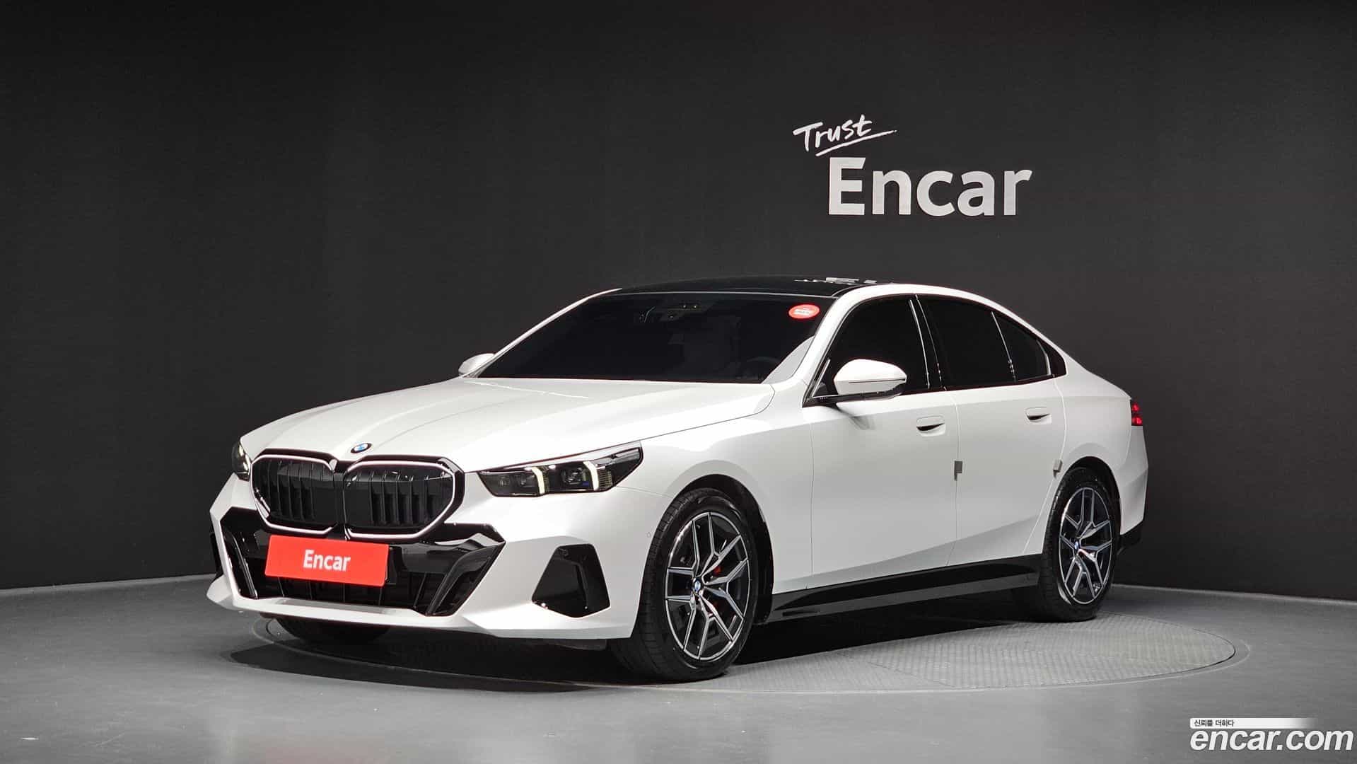 5-Series BMW 2025.10-OUTER-001