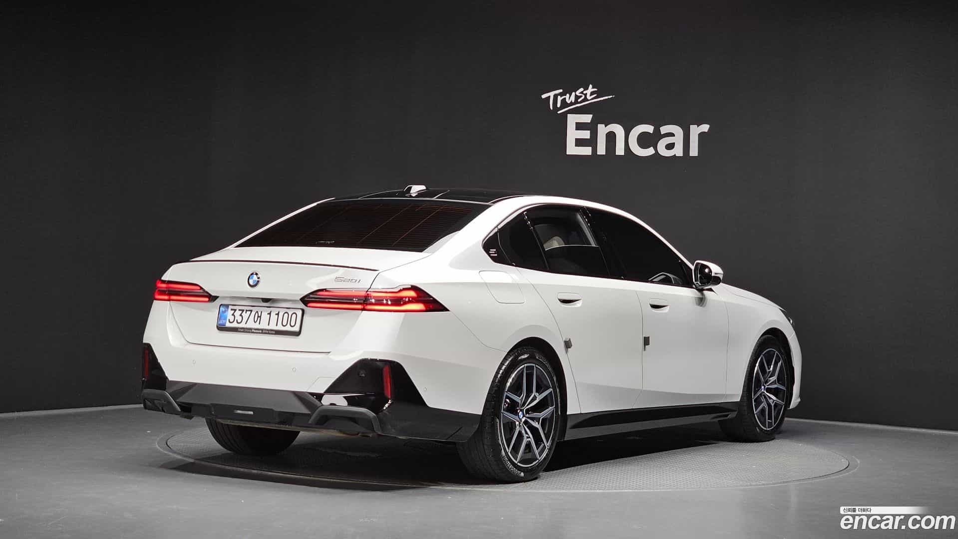 5-Series BMW 2025.10-OUTER-002