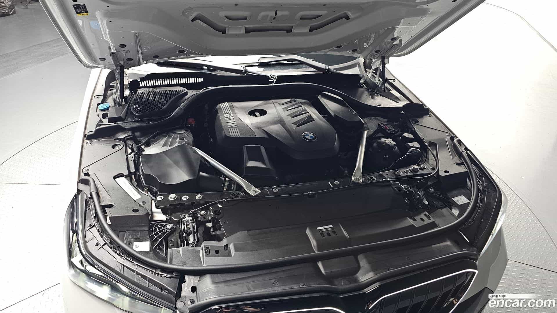 5-Series BMW 2025.10-OUTER-006