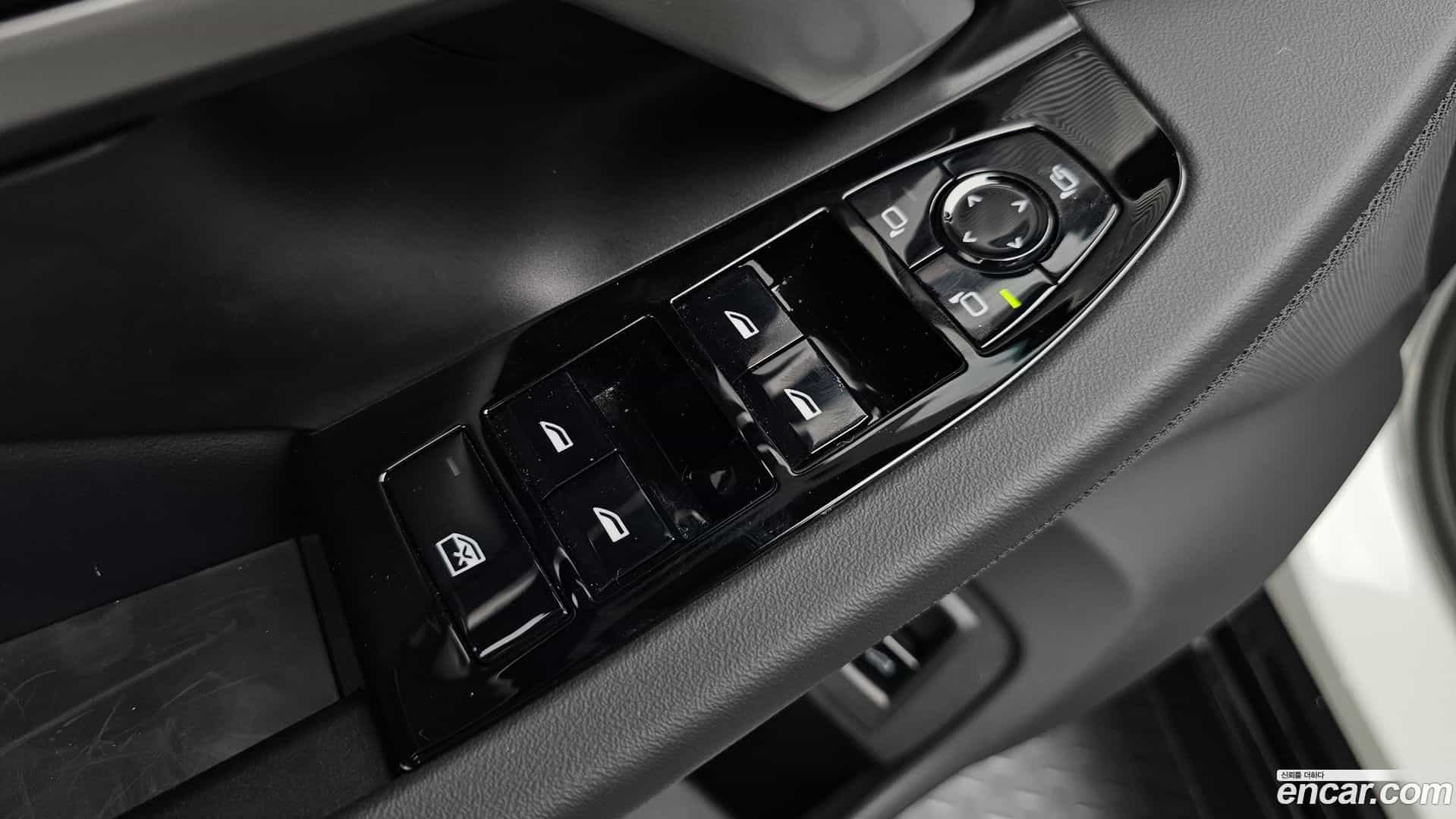 5-Series BMW 2025.10-OPTION-044