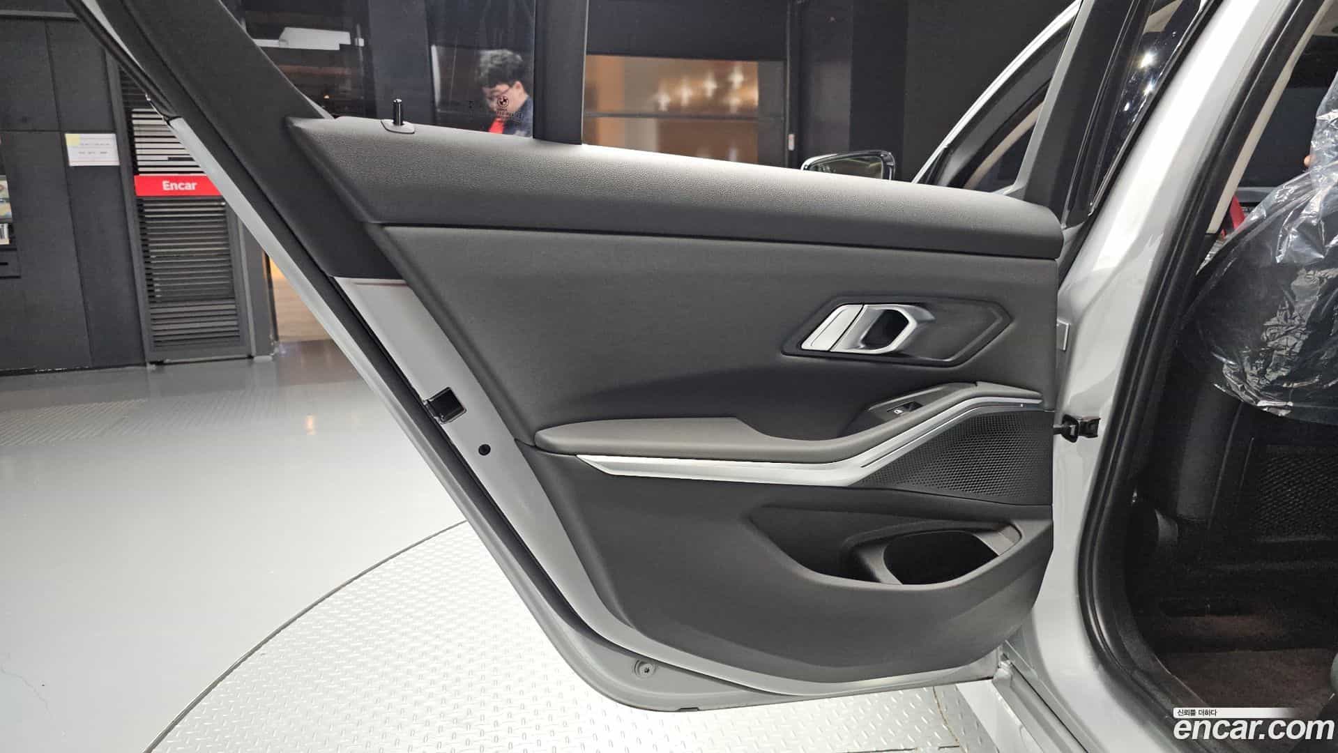 3-Series BMW 2019.11-INNER-035