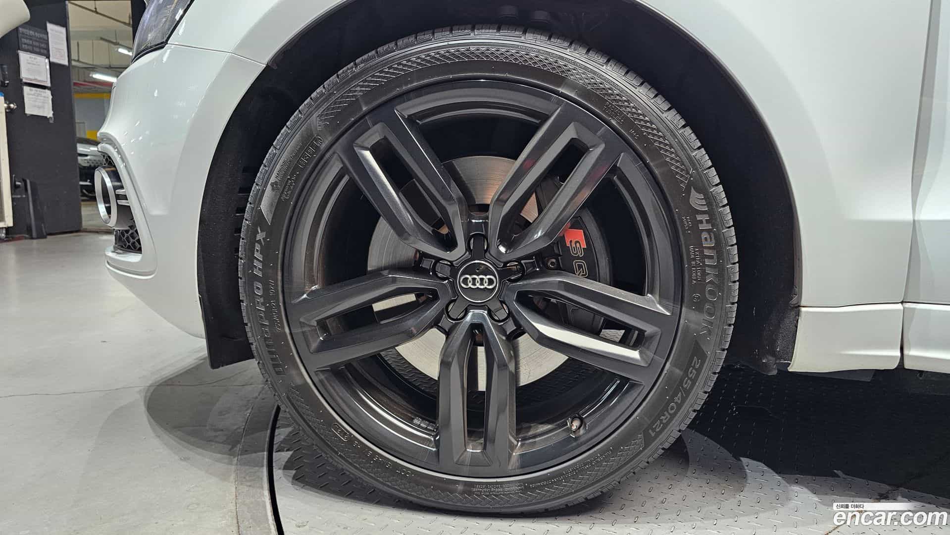 SQ5 Audi 2015.1-OUTER-005
