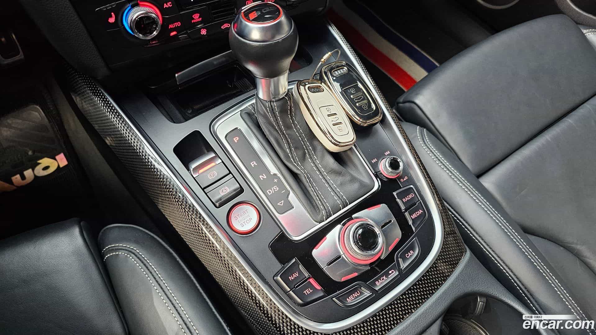 SQ5 Audi 2015.1-INNER-009