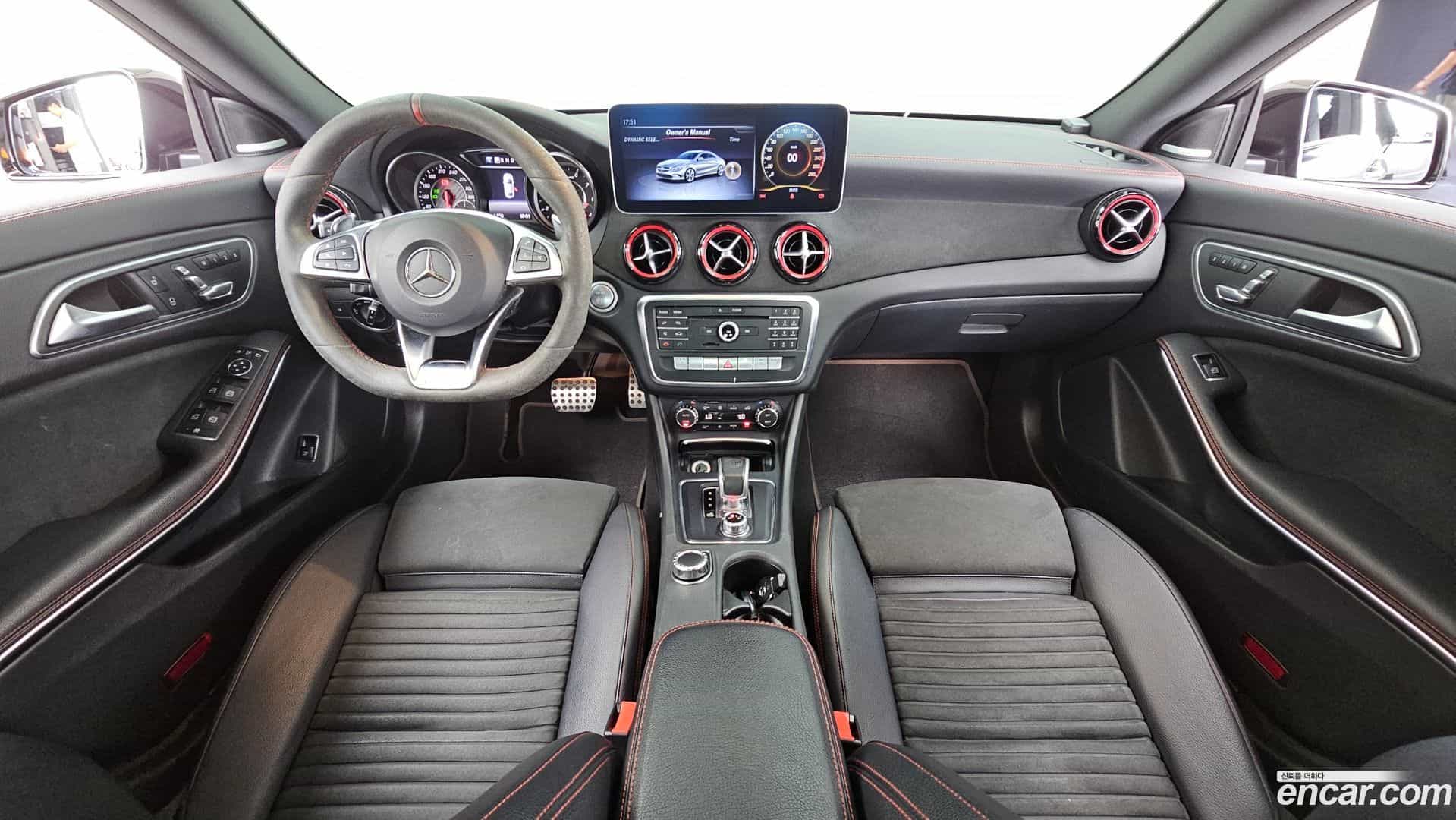 CLA-Class Mercedes-Benz 2018.5-INNER-007