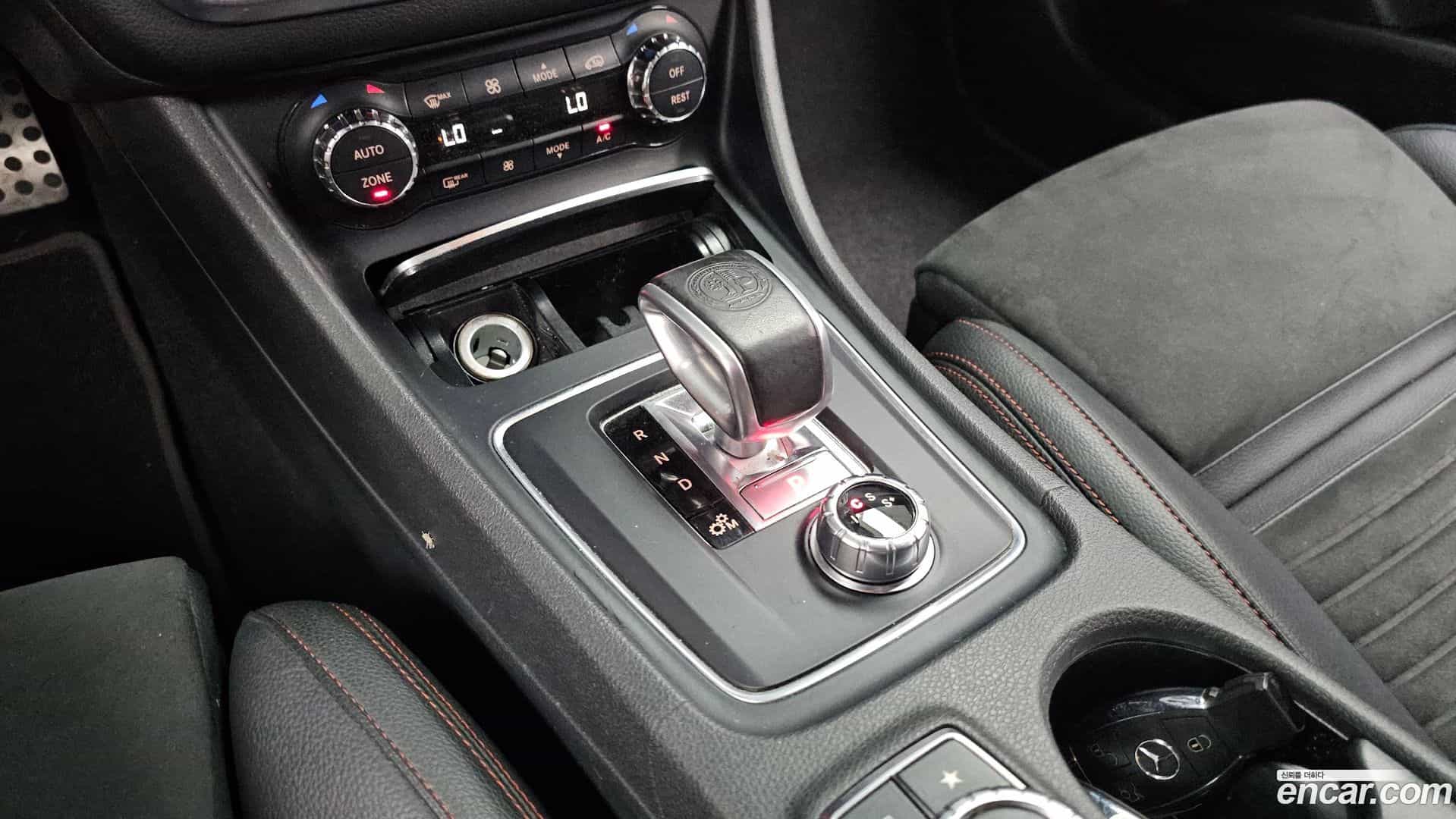 CLA-Class Mercedes-Benz 2018.5-INNER-009