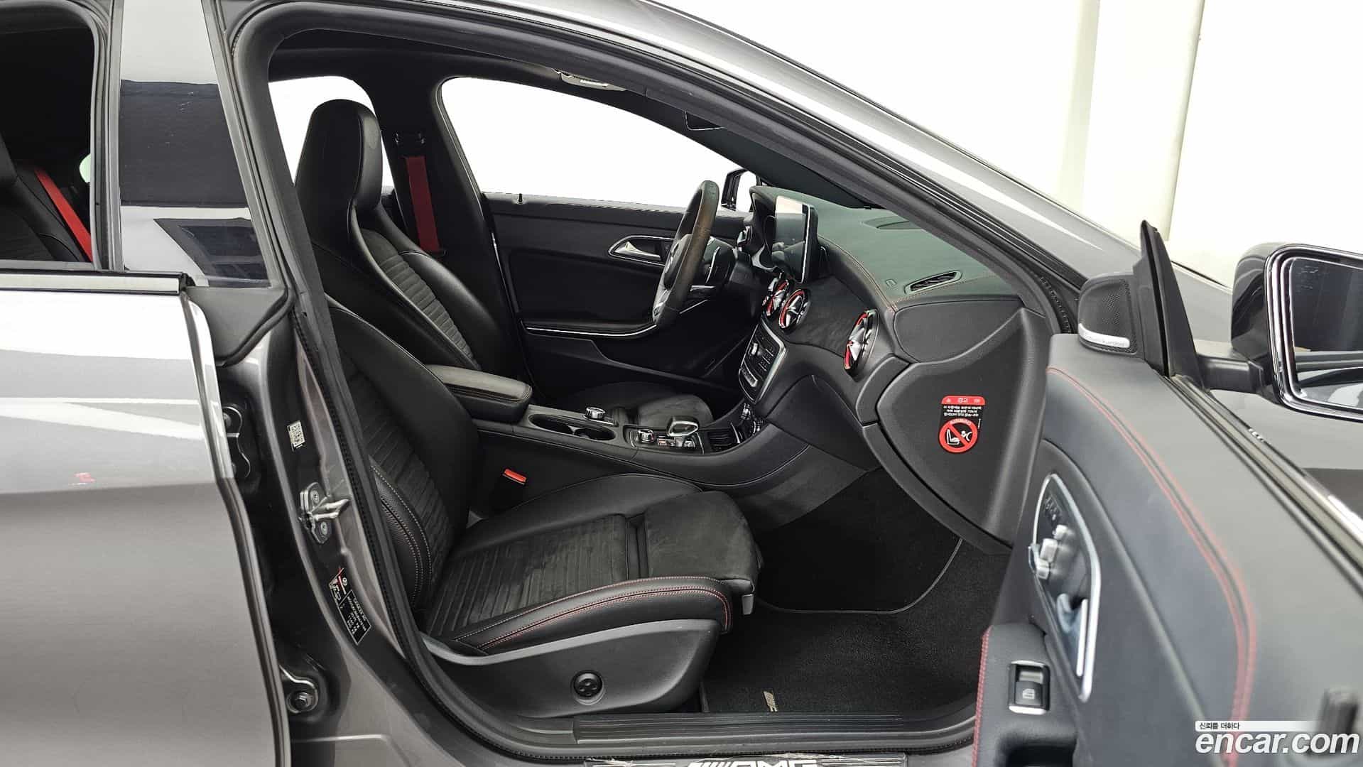 CLA-Class Mercedes-Benz 2018.5-OPTION-015