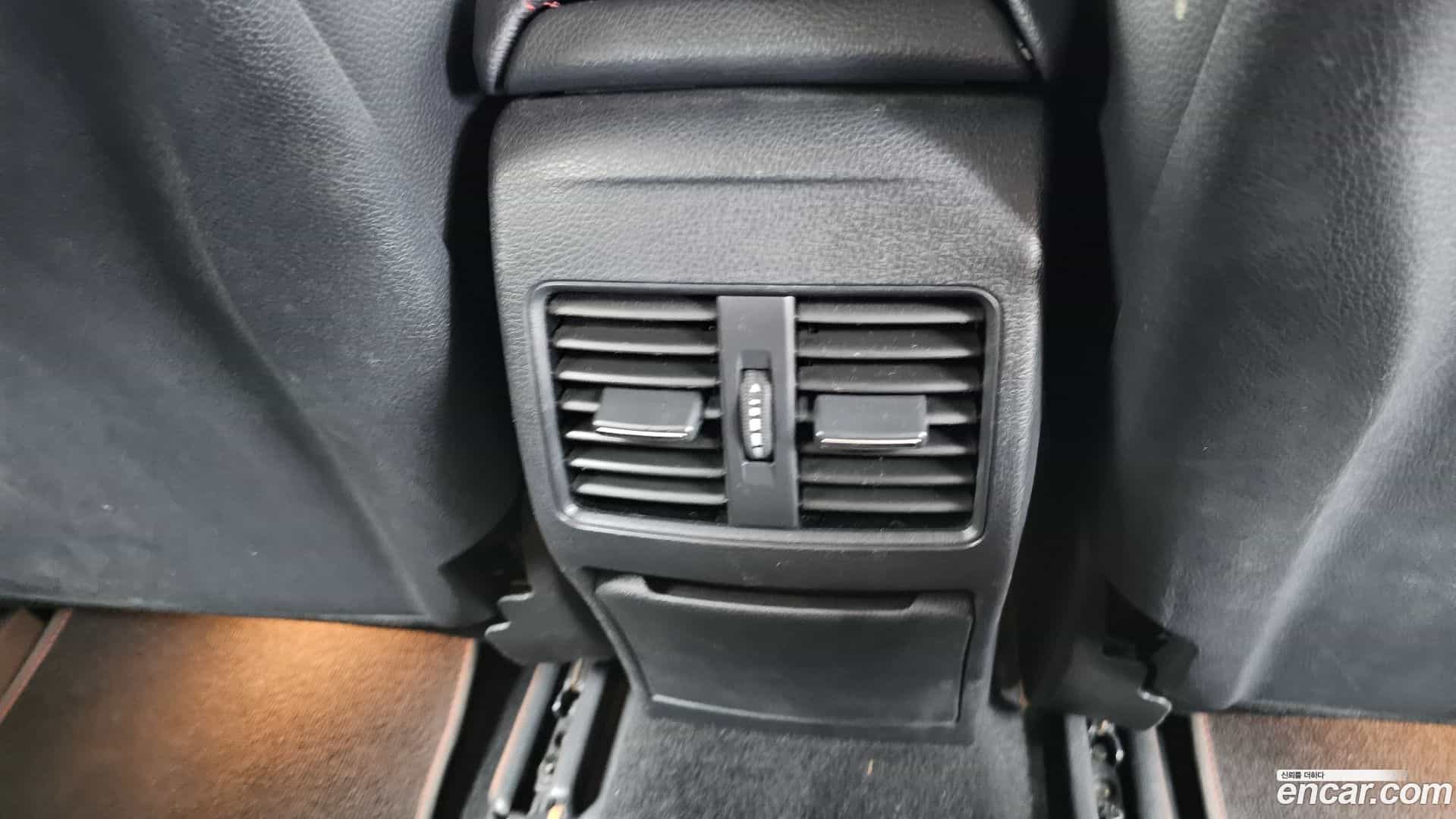 CLA-Class Mercedes-Benz 2018.5-OPTION-023