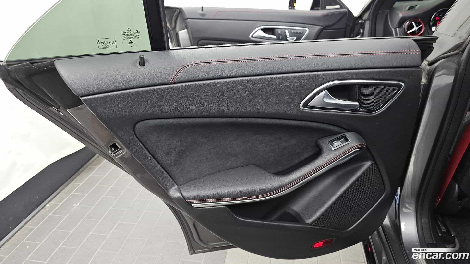 CLA-Class Mercedes-Benz 2018.5-INNER-035