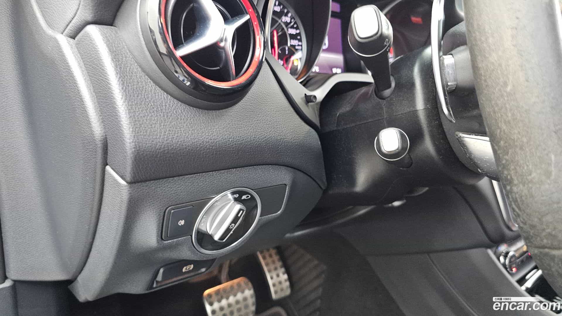 CLA-Class Mercedes-Benz 2018.5-OPTION-040