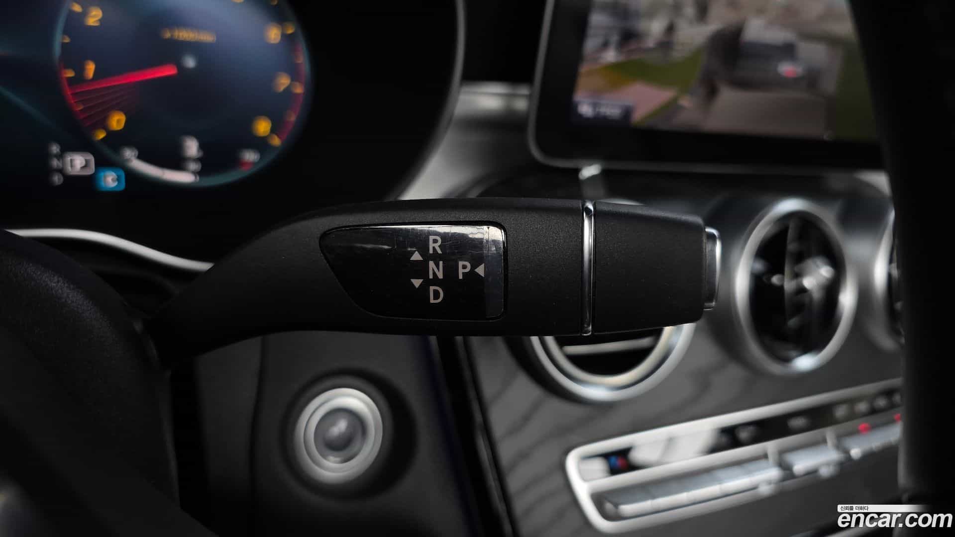 C-Class Mercedes-Benz 2023.3-INNER-009