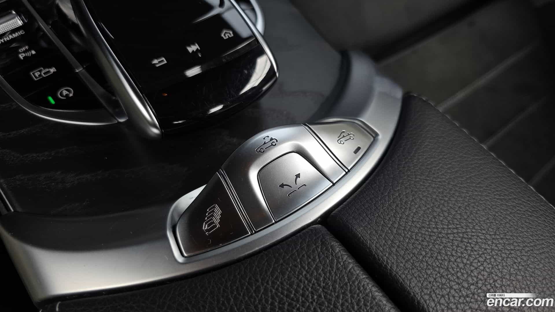 C-Class Mercedes-Benz 2023.3-OPTION-023