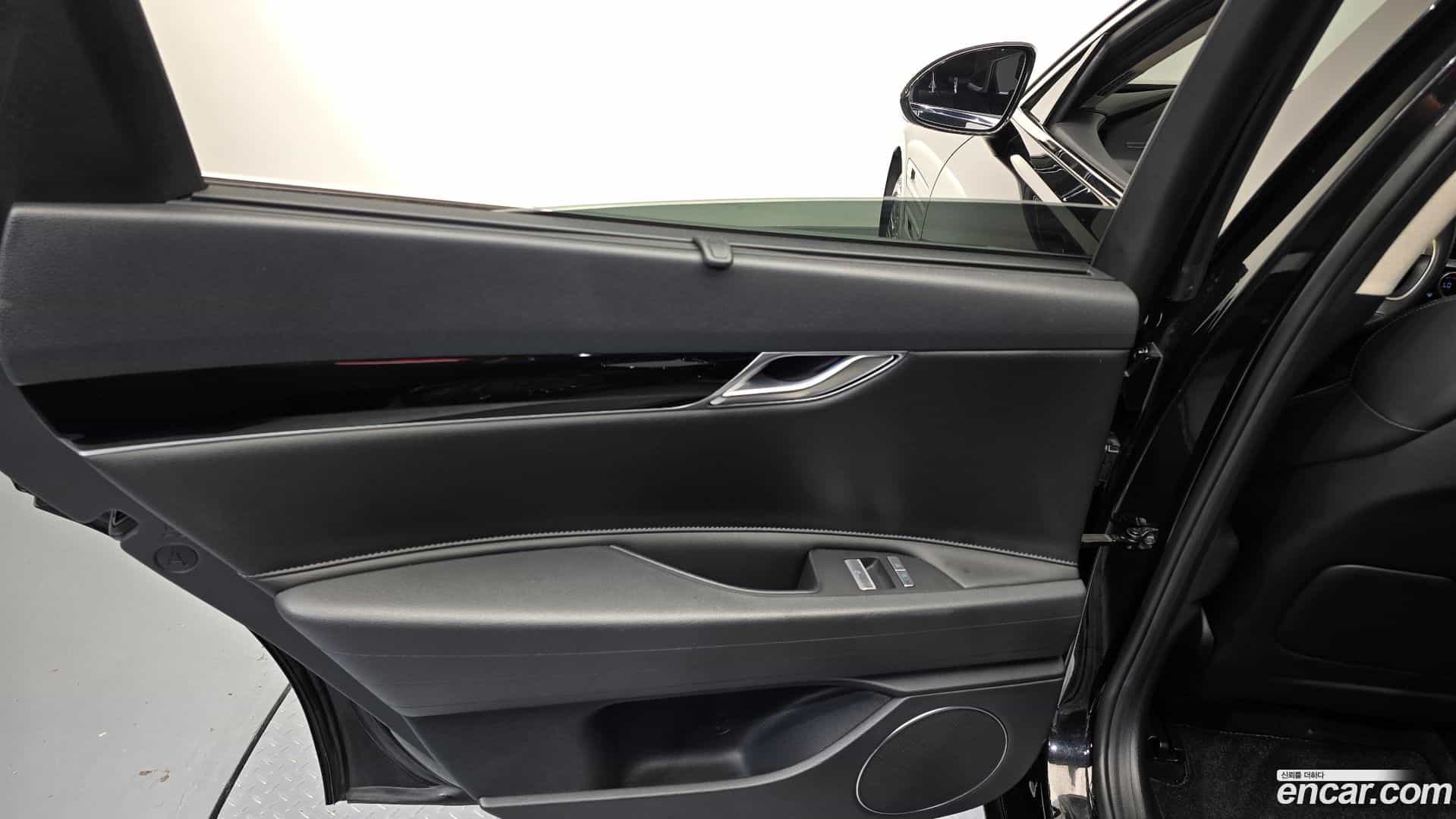G80 Genesis 2022.5-INNER-035