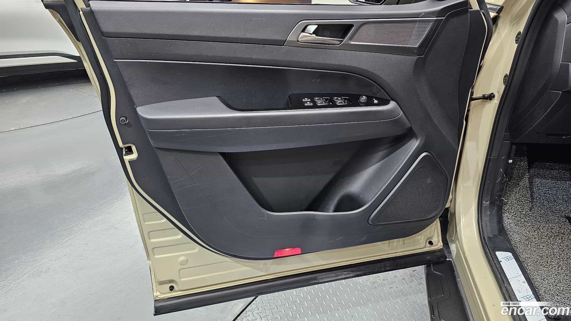 Rexton KG Mobility 2024.6-INNER-034