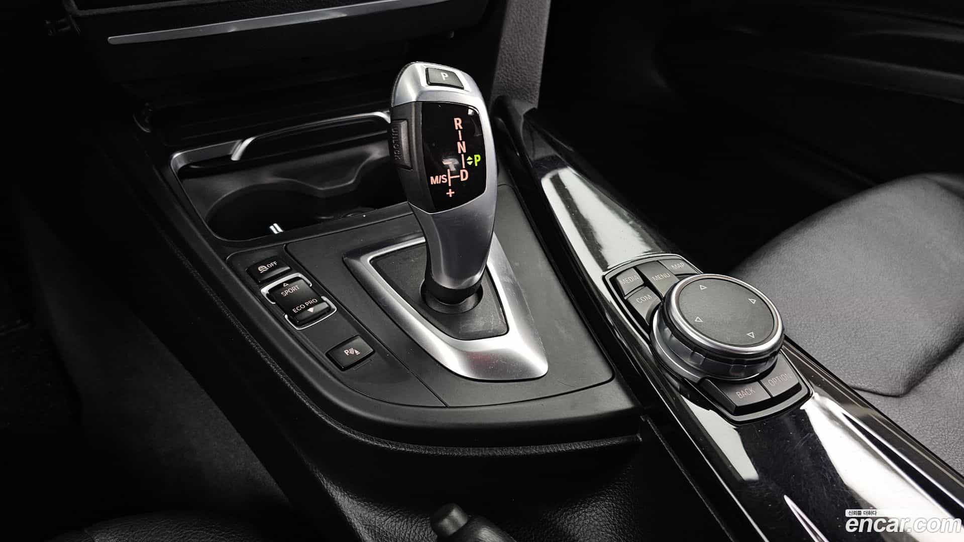 Gran Turismo BMW 2017.3-INNER-009