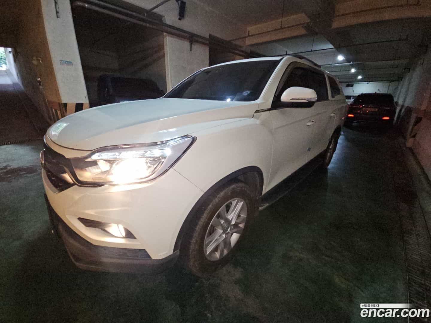 Rexton KG Mobility 2019.3-INNER-007
