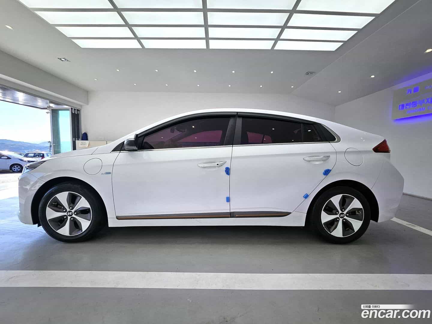 Ioniq Hyundai 2016.11-OUTER-004