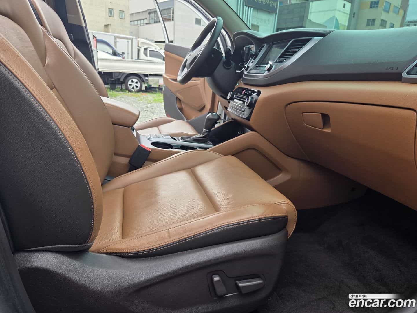 Tucson Hyundai 2015.11-INNER-010
