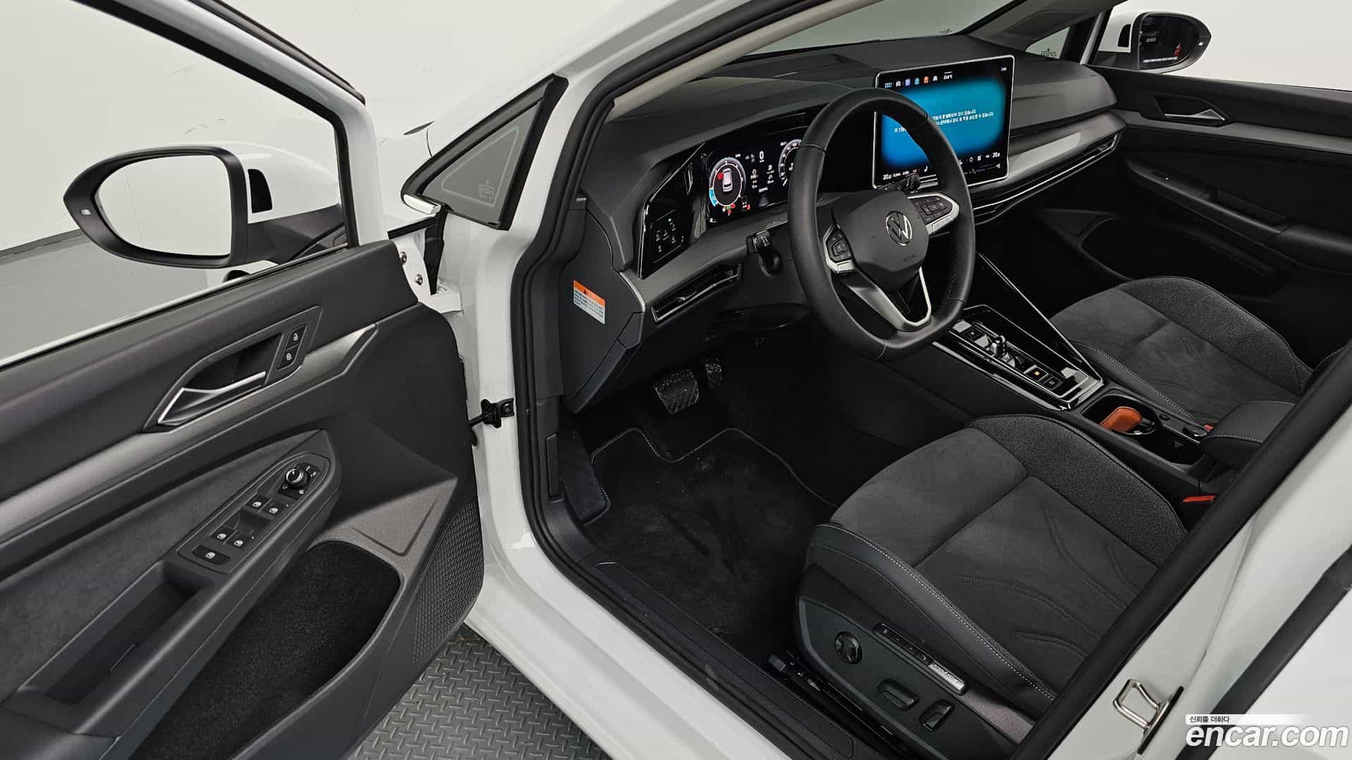 Golf Volkswagen 2026.3-INNER-010