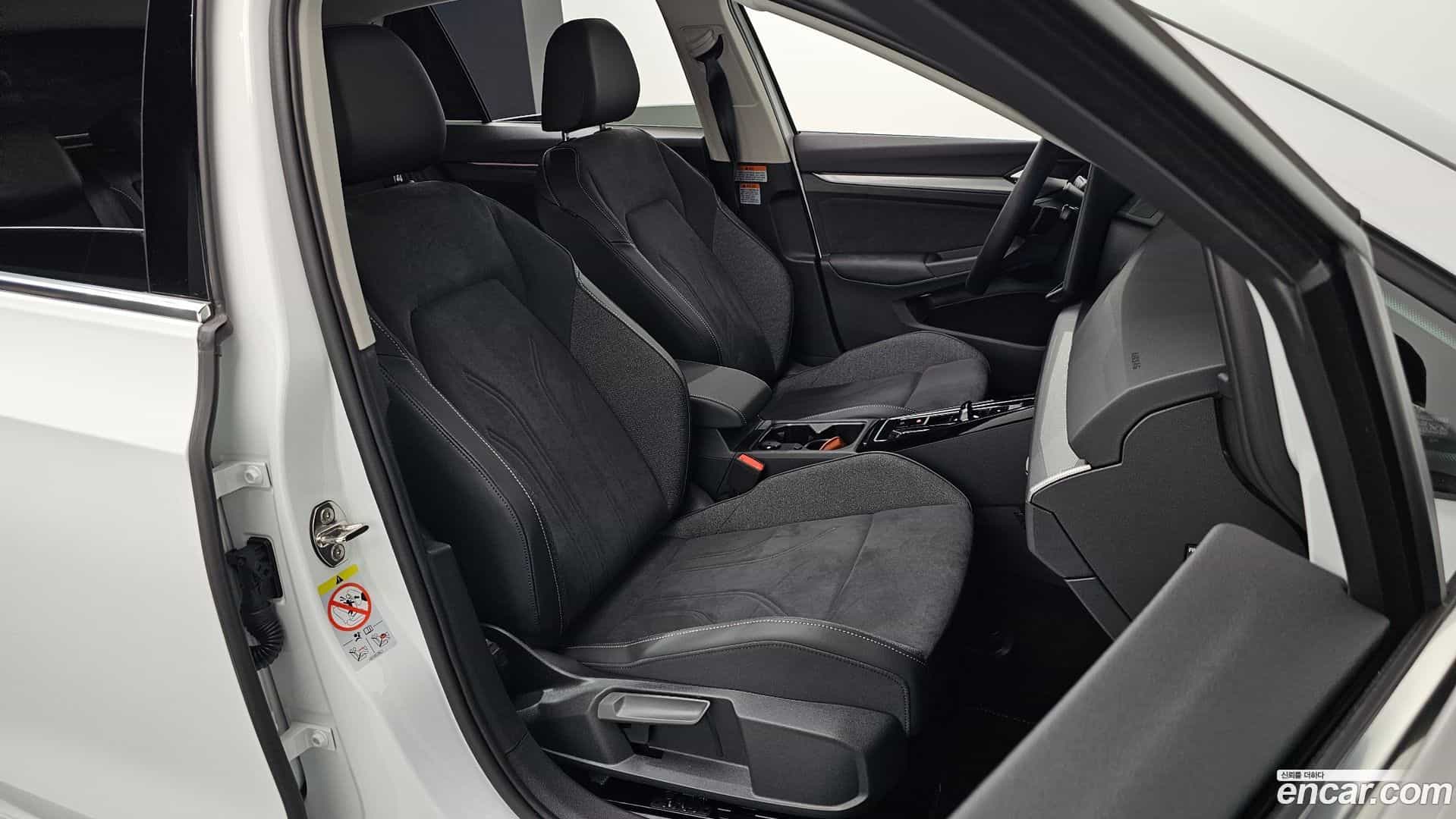 Golf Volkswagen 2026.3-INNER-036
