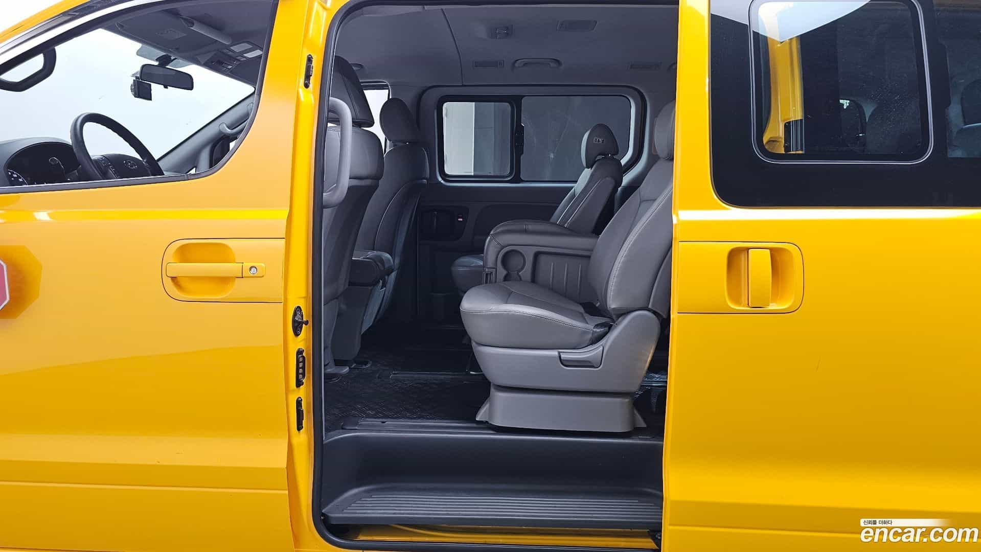 Starex Hyundai 2019.3-OPTION-015