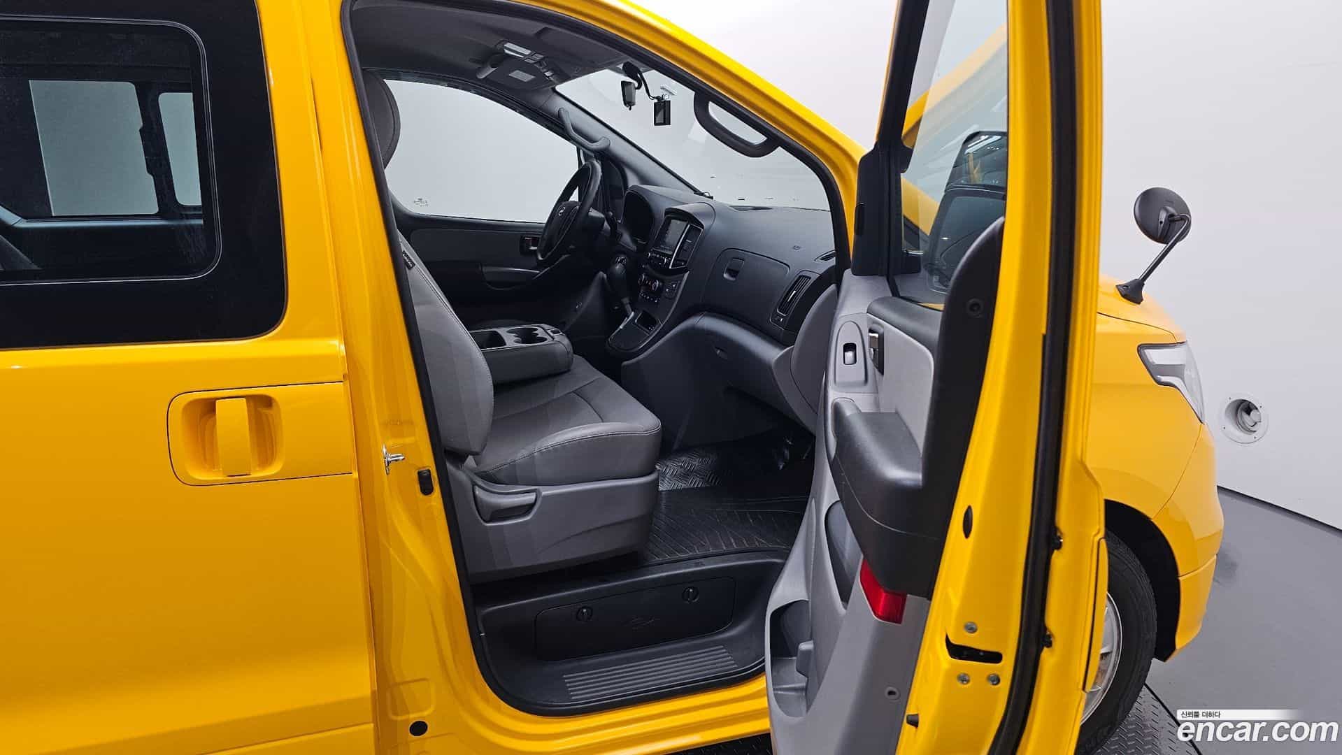 Starex Hyundai 2019.3-OPTION-016
