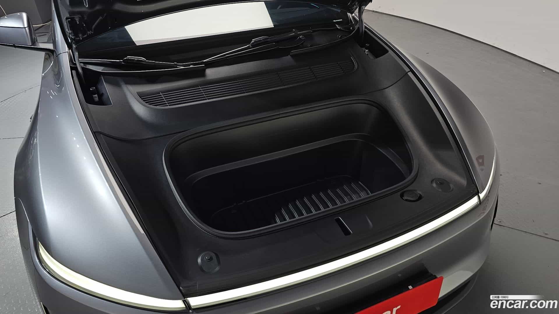 Model Y Tesla 2025.3-OUTER-006