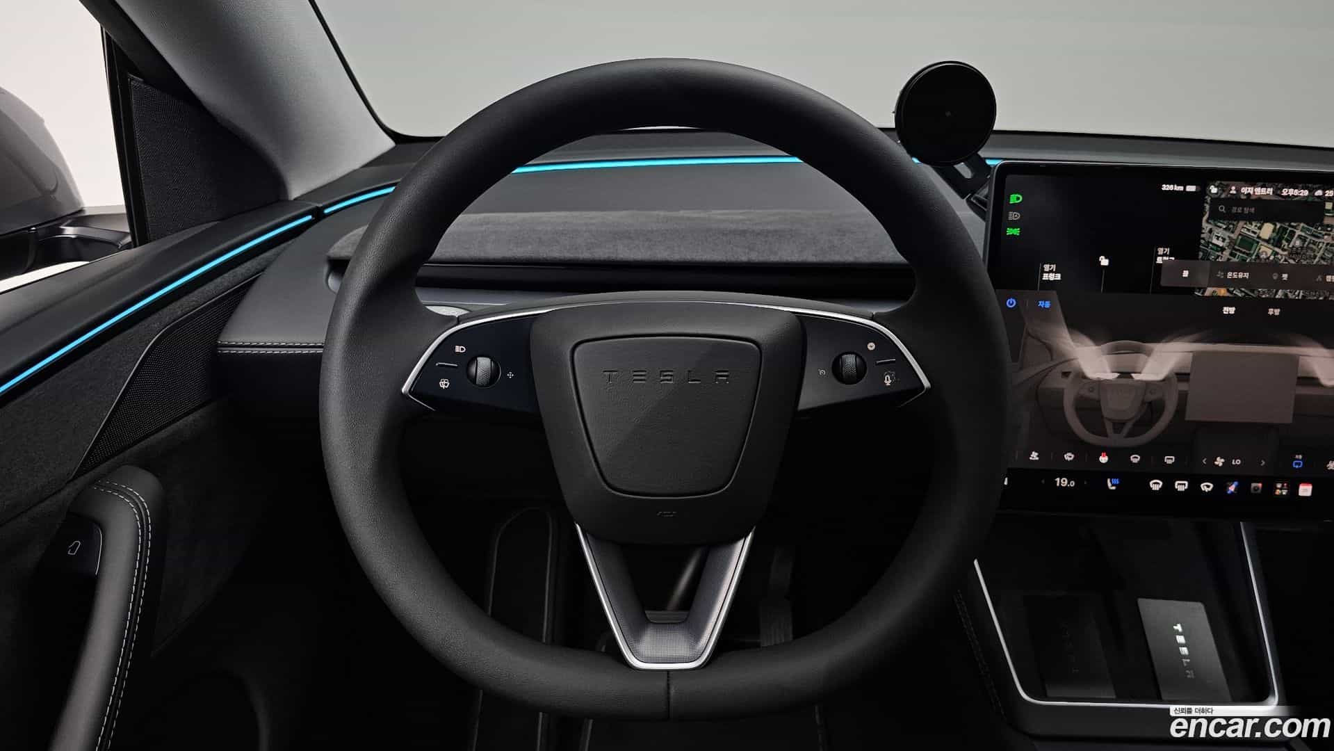 Model Y Tesla 2025.3-OPTION-016