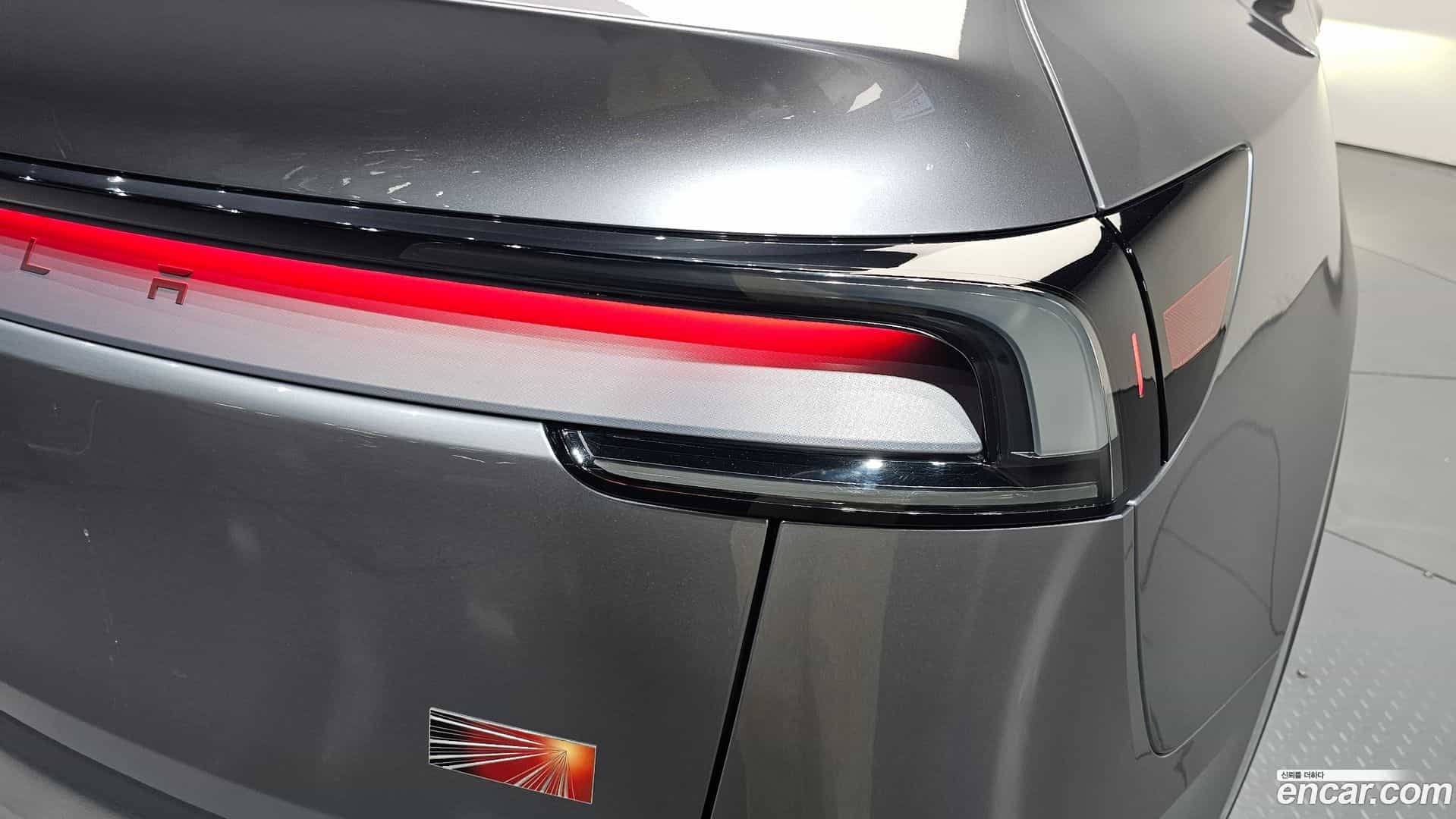 Model Y Tesla 2025.3-OUTER-033