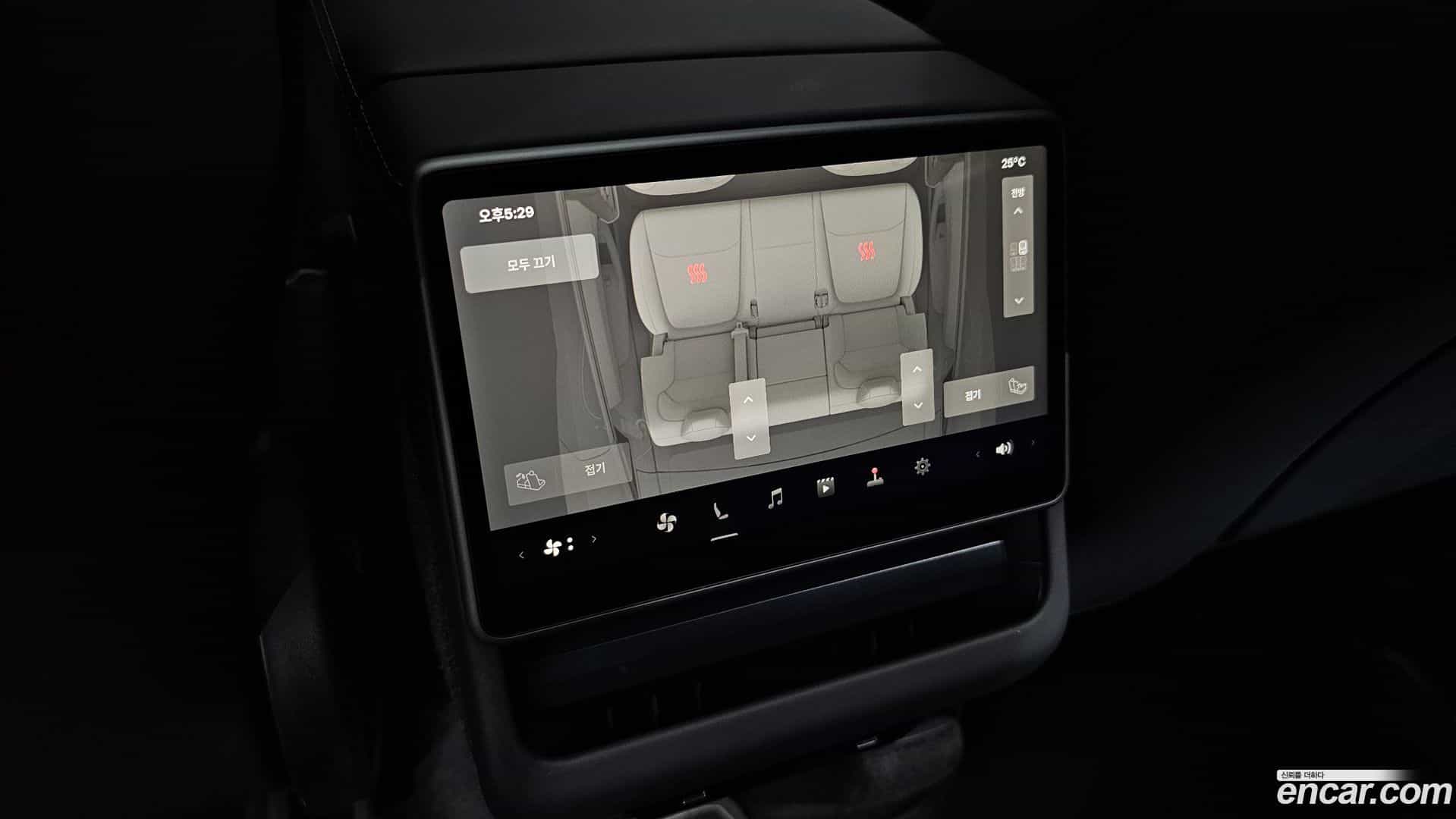 Model Y Tesla 2025.3-OPTION-043