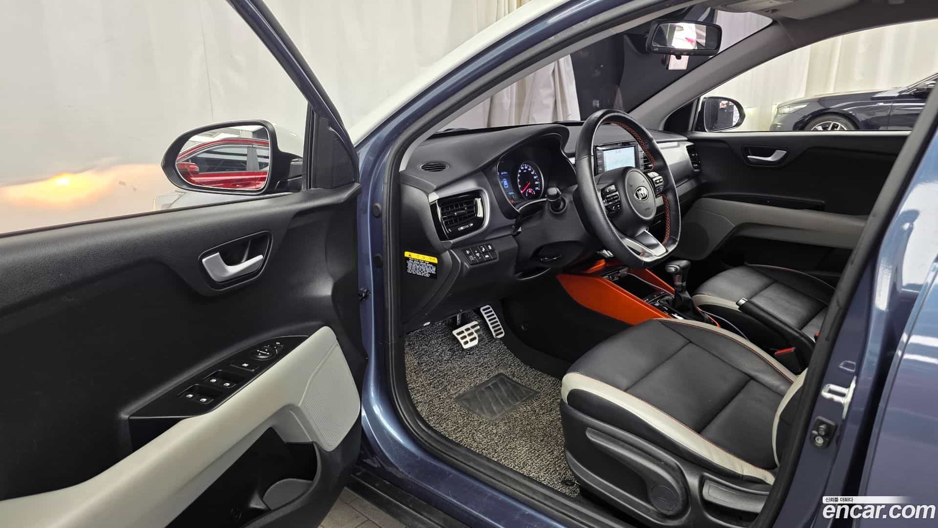 Stonic Kia 2018.7-INNER-010